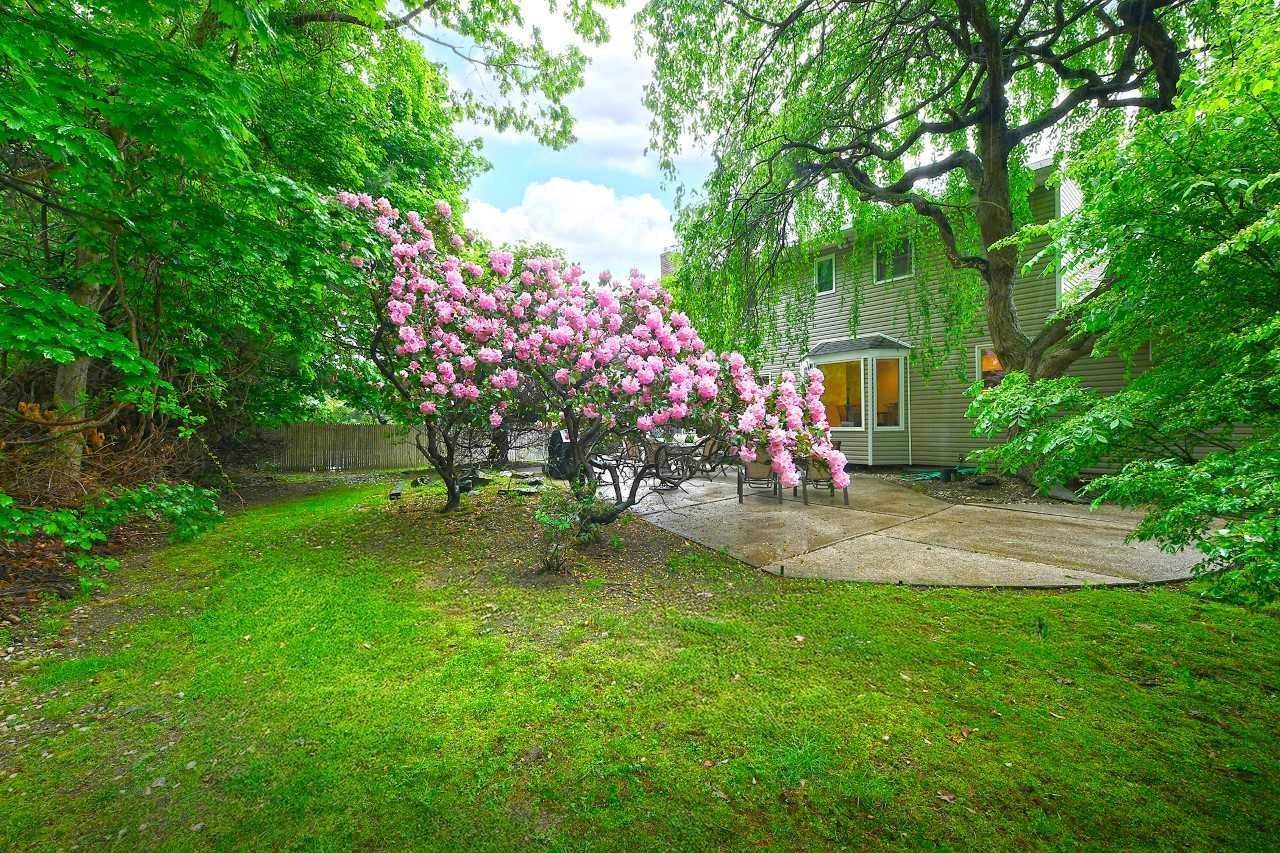 Single Family Twin Oaks  Suffolk County, NY 11754, MLS-863205-28