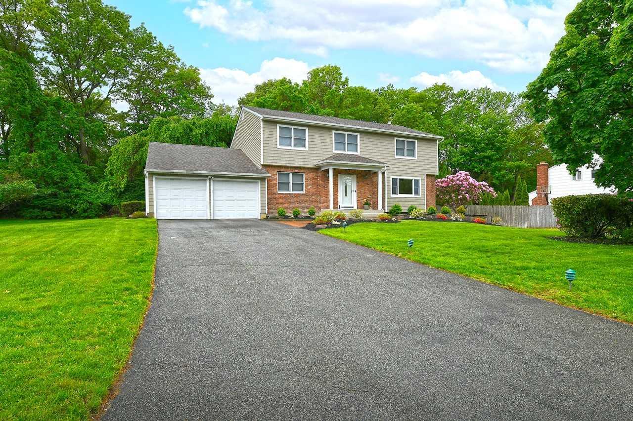 Single Family Twin Oaks  Suffolk County, NY 11754, MLS-863205-3