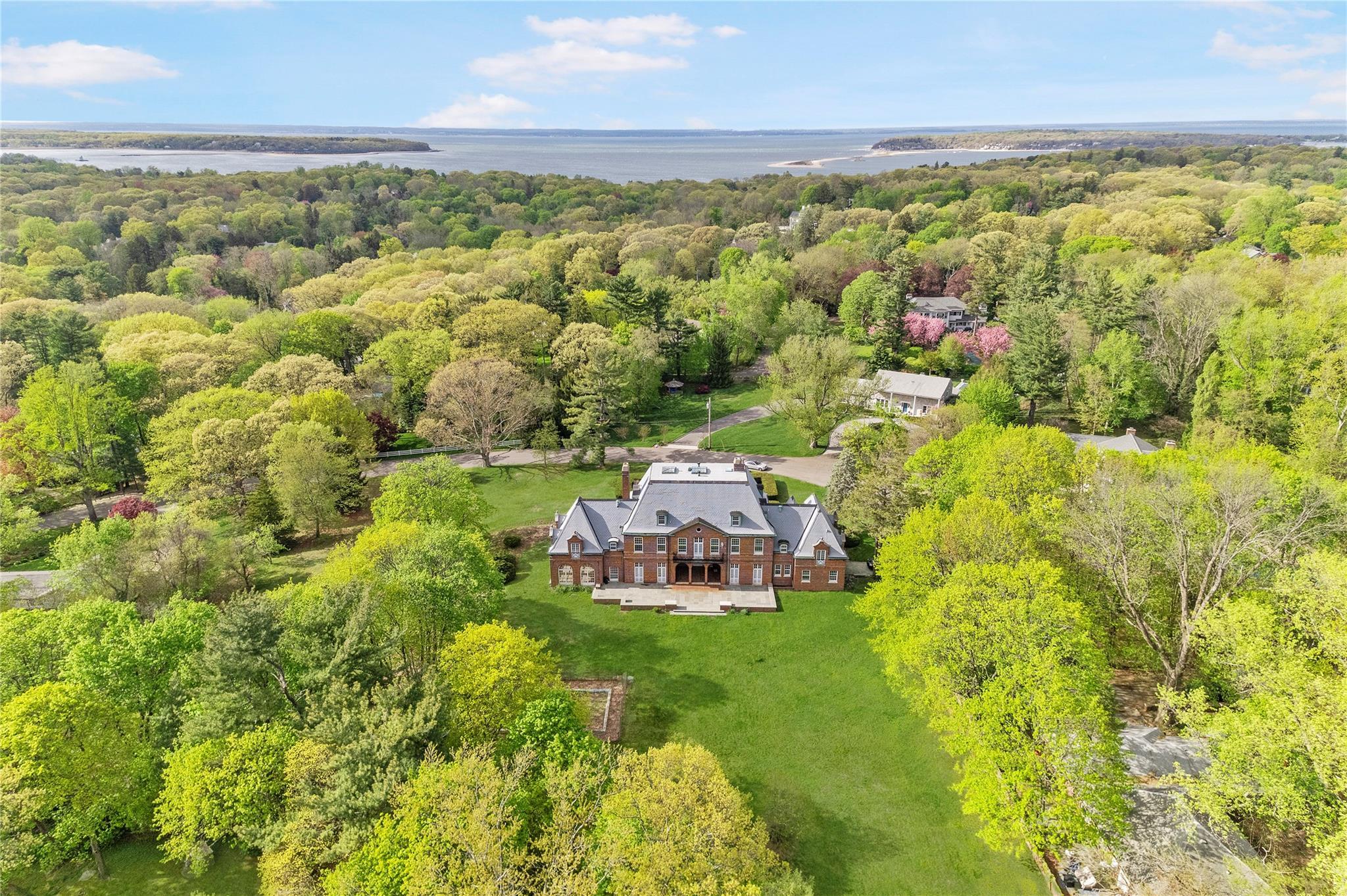 Single Family Auserehl Suffolk County, NY 11743, MLS-863213-21