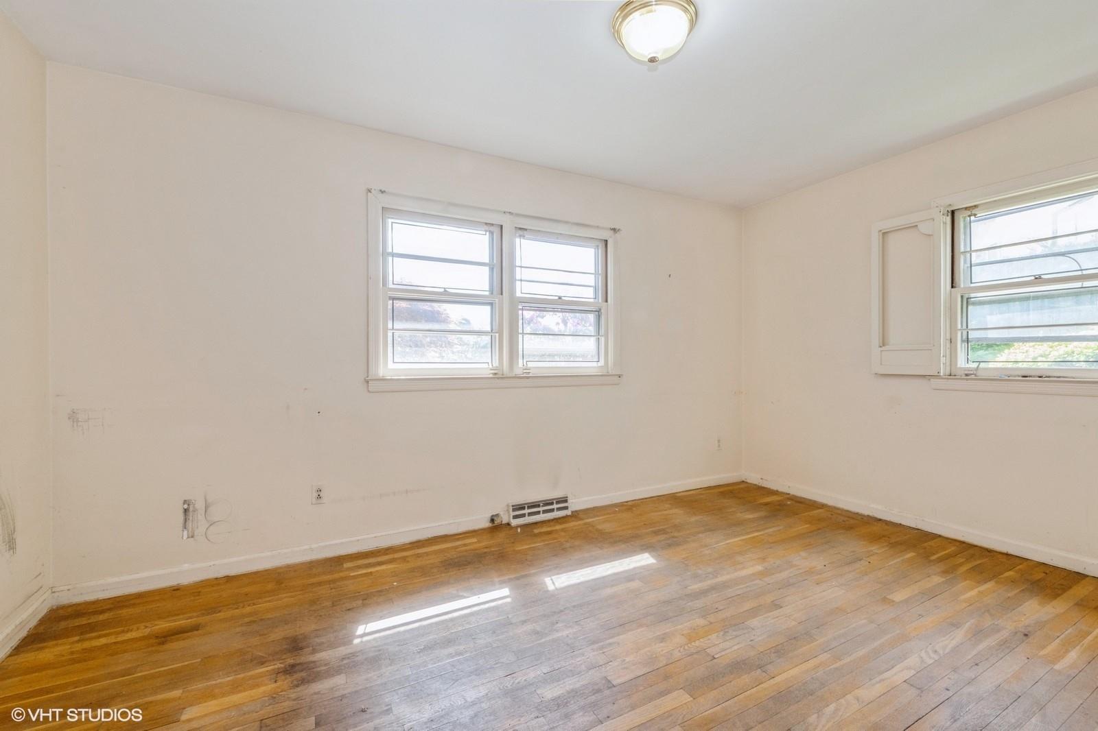 Single Family Ivy  Nassau County, NY 11559, MLS-863229-18