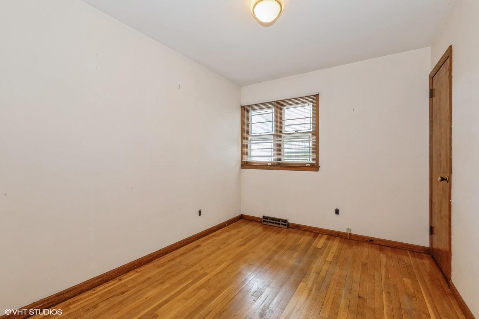 Single Family Ivy  Nassau County, NY 11559, MLS-863229-21