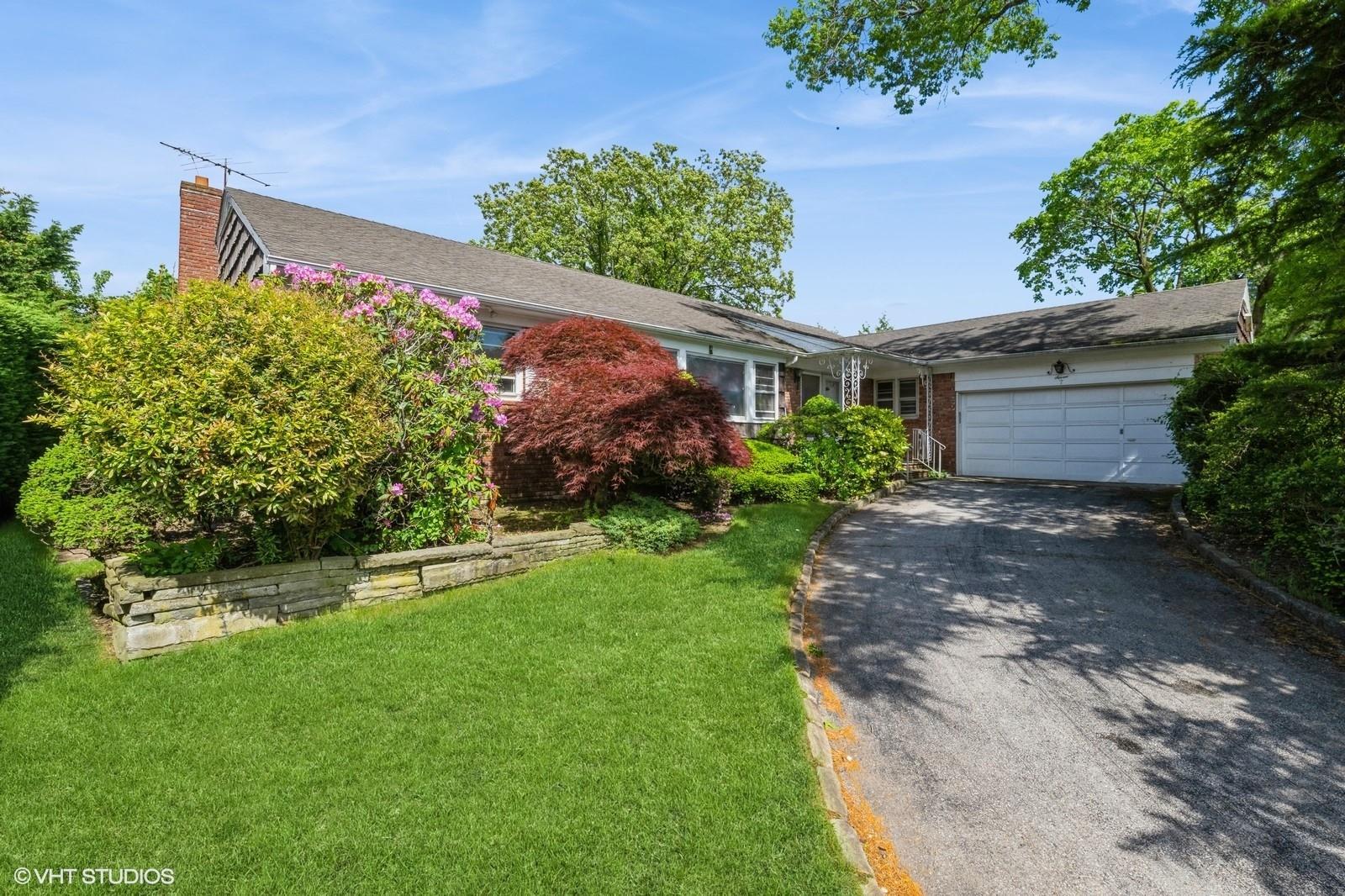 Single Family Ivy  Nassau County, NY 11559, MLS-863229-3
