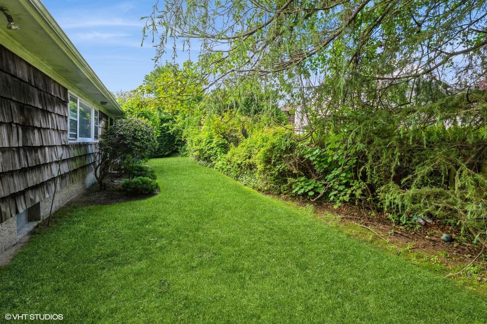 Single Family Ivy  Nassau County, NY 11559, MLS-863229-6
