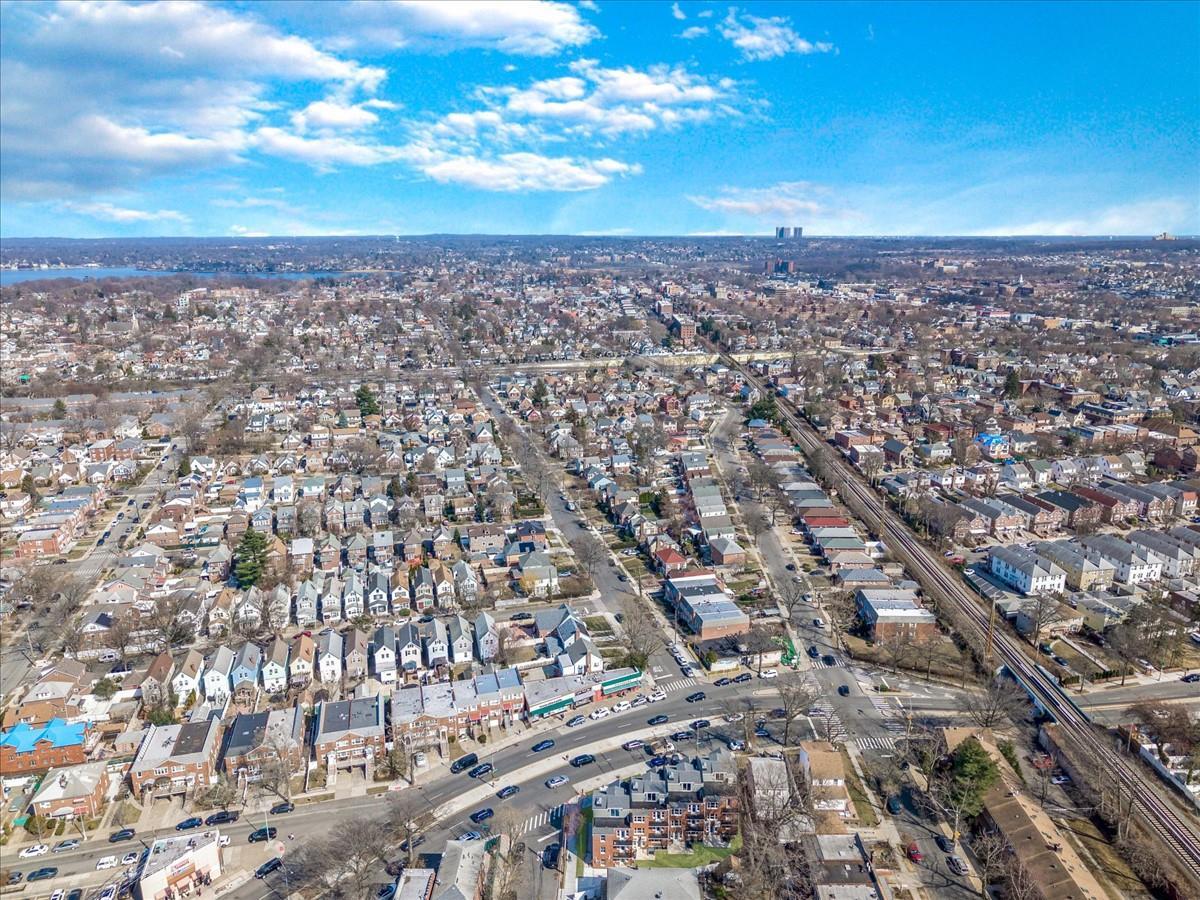 Single Family Francis Lewis  Queens, NY 11361, MLS-863232-39