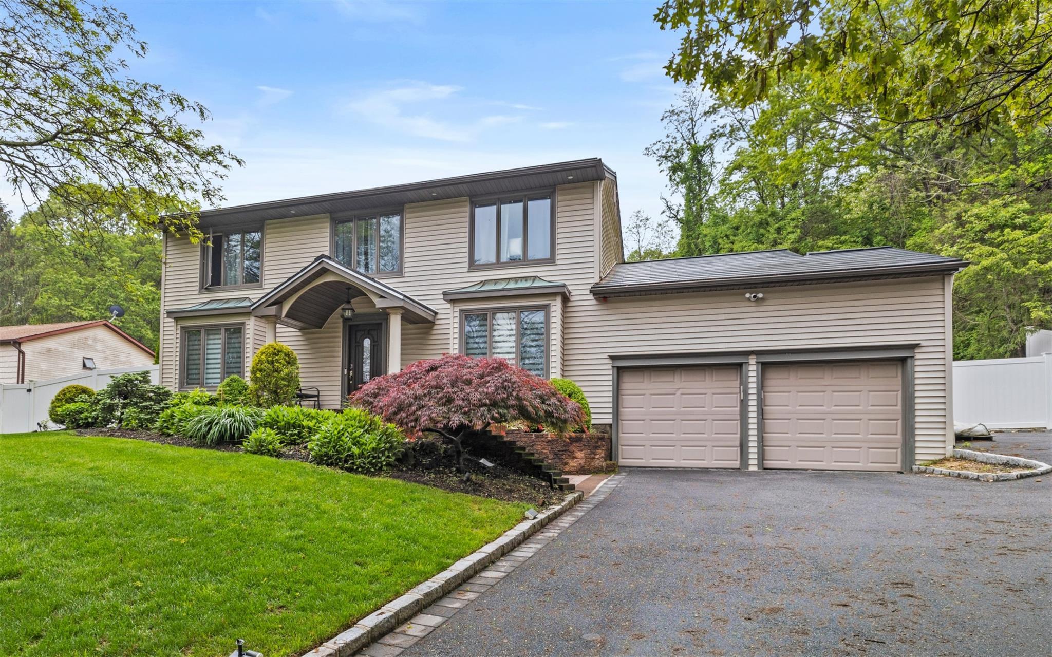 Single Family Stonehurst  Suffolk County, NY 11746, MLS-863264-3