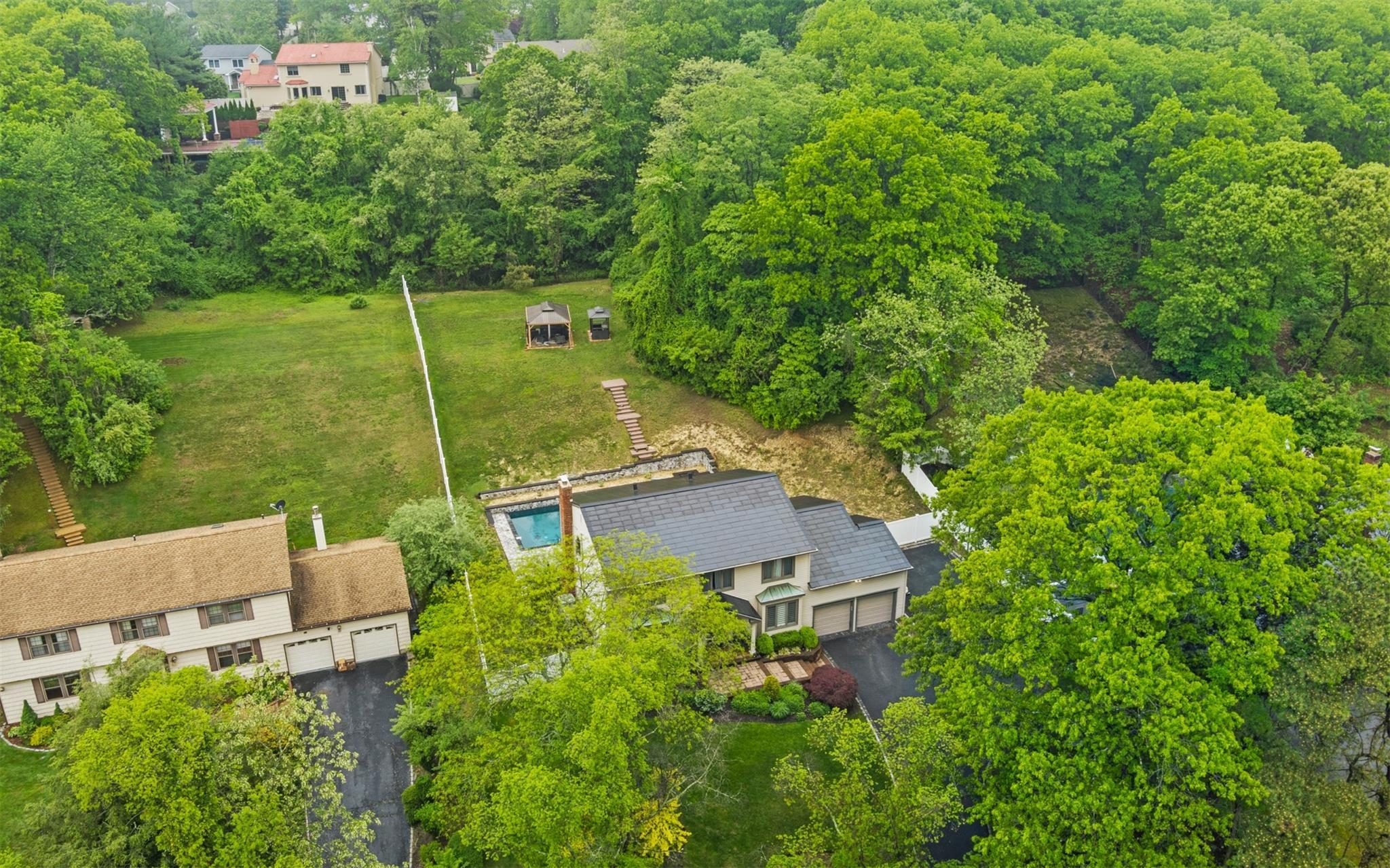 Single Family Stonehurst  Suffolk County, NY 11746, MLS-863264-37
