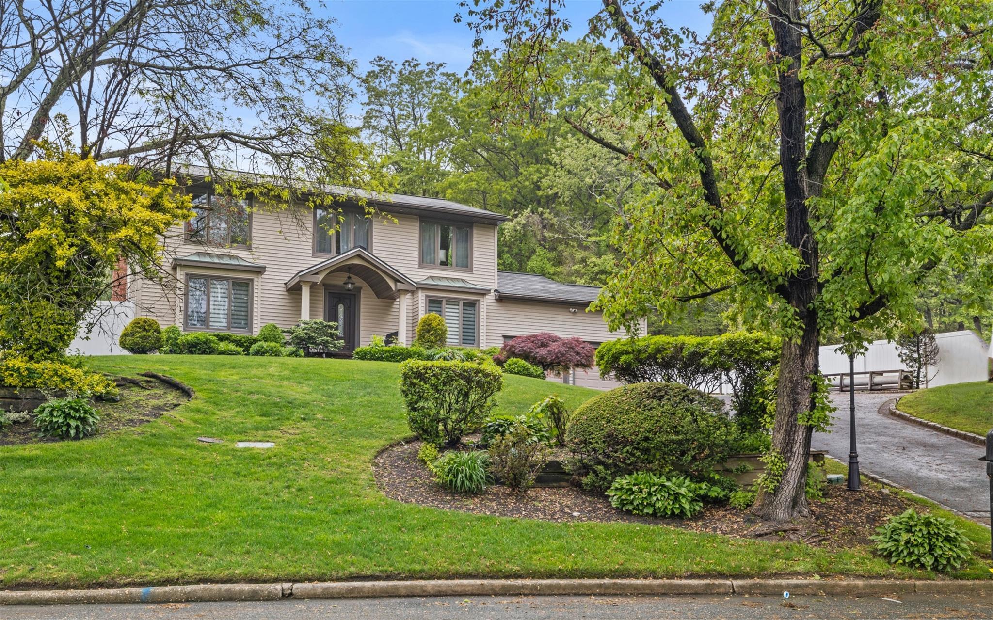 Single Family Stonehurst  Suffolk County, NY 11746, MLS-863264-4