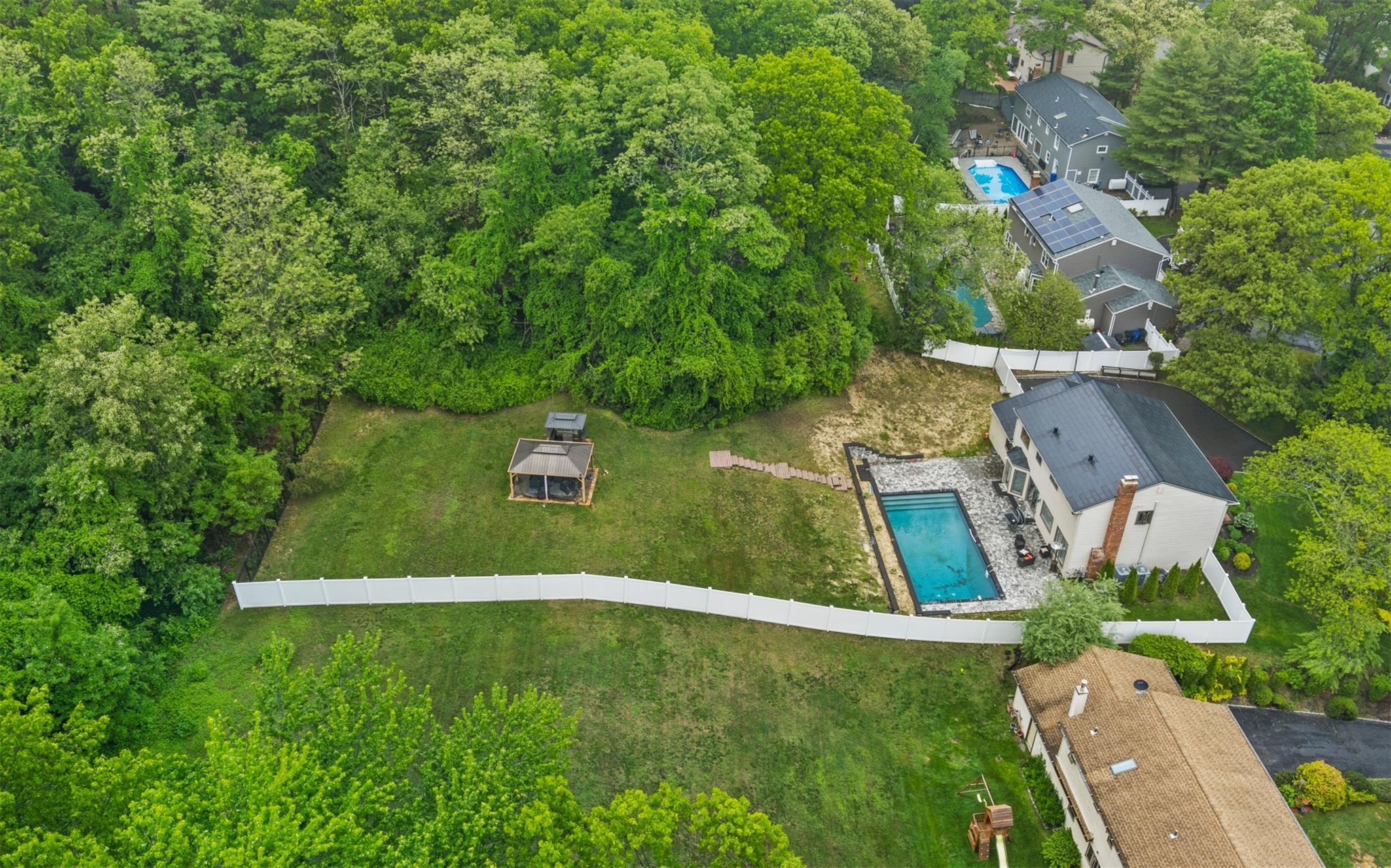 Single Family Stonehurst  Suffolk County, NY 11746, MLS-863264-41