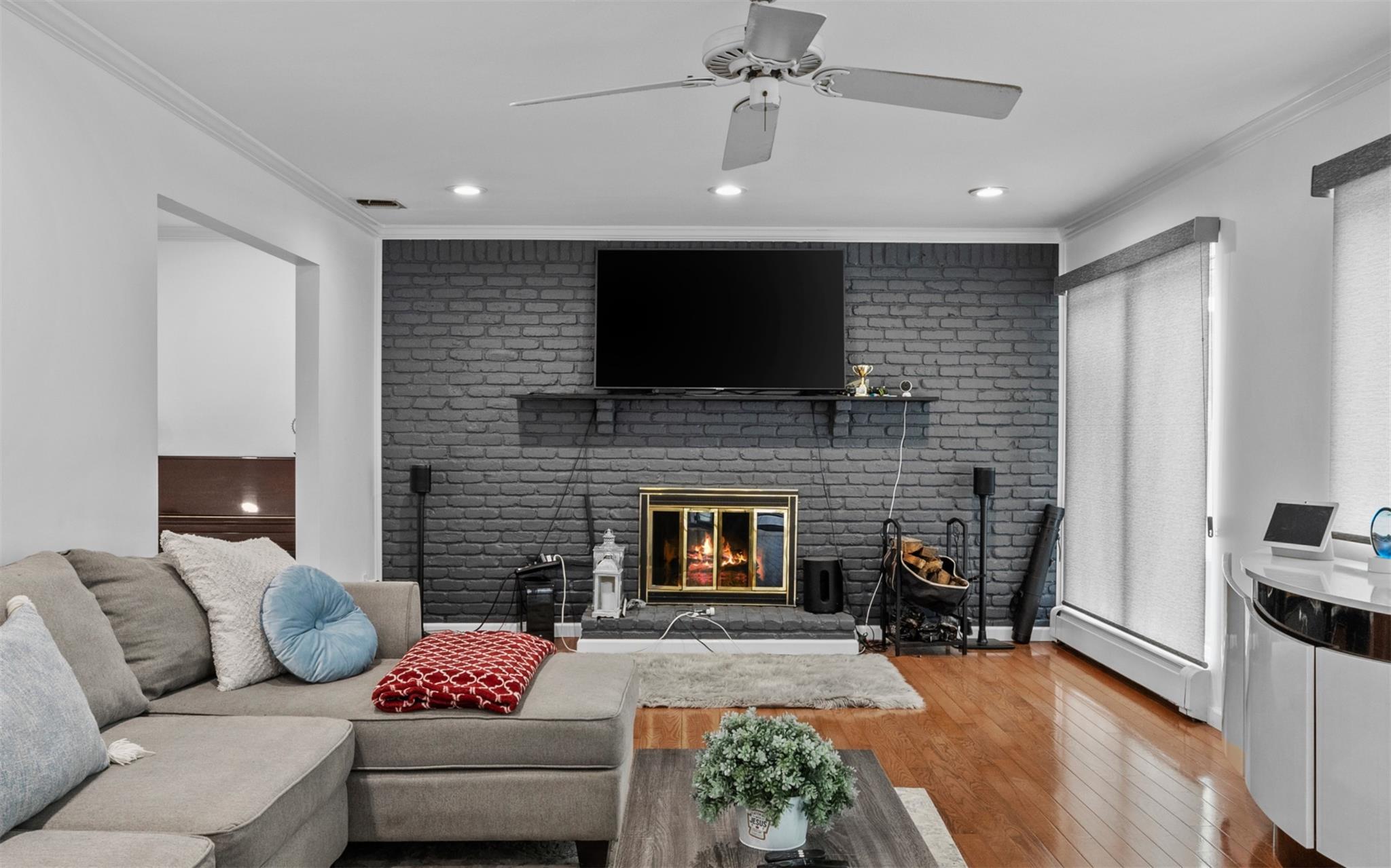 Single Family Stonehurst  Suffolk County, NY 11746, MLS-863264-8