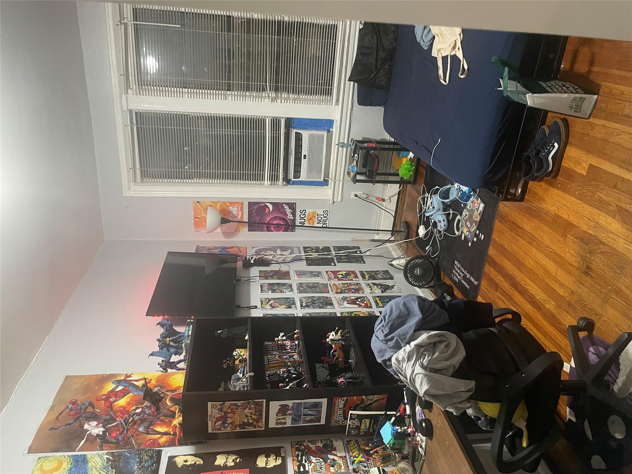 Single Family Irwin  Bronx, NY 10463, MLS-863280-7