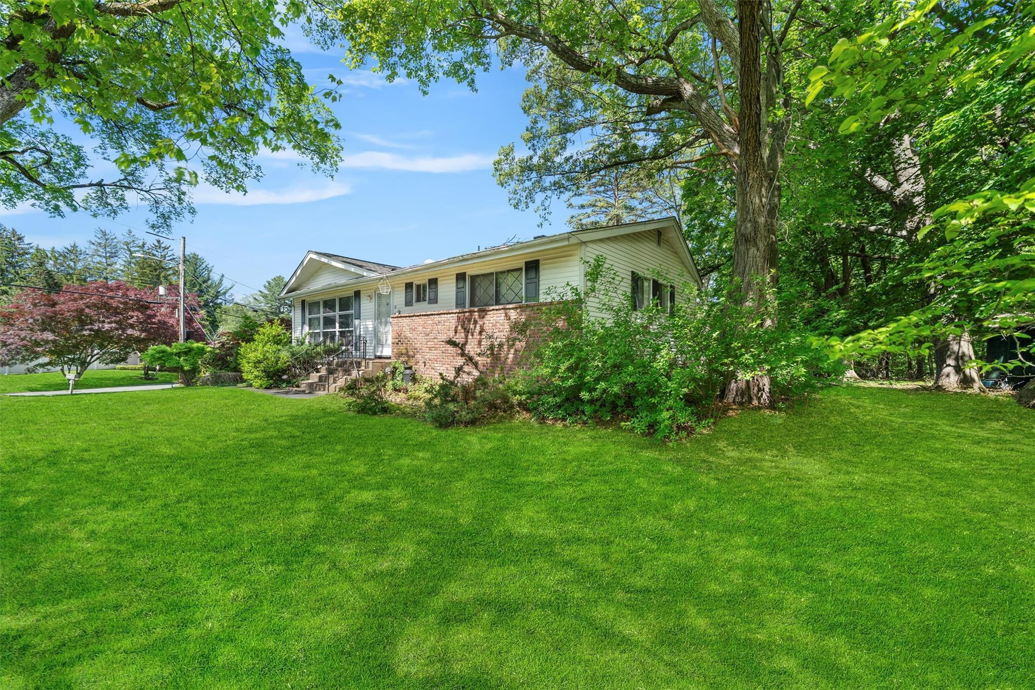 Single Family Elyise  Rockland County, NY 10952, MLS-863282-2