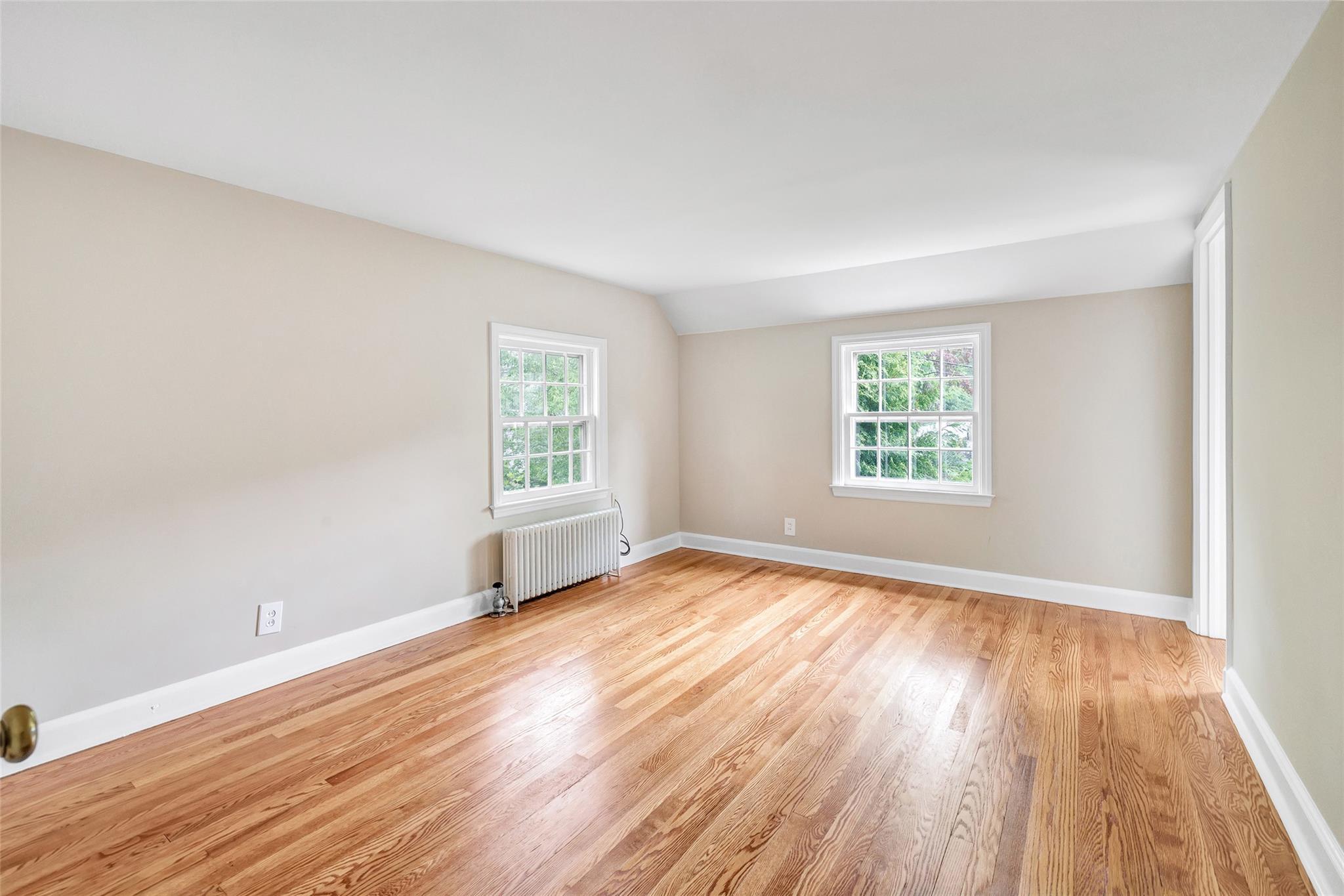 Single Family Richmond Hill  Out Of Area, NY 06854, MLS-863283-21