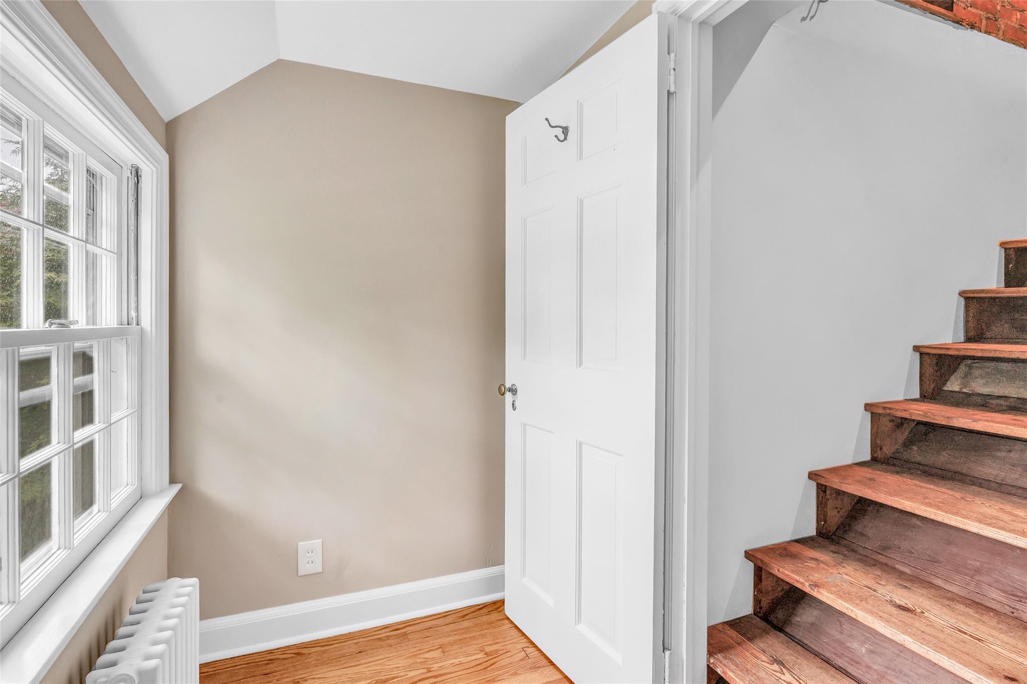 Single Family Richmond Hill  Out Of Area, NY 06854, MLS-863283-24