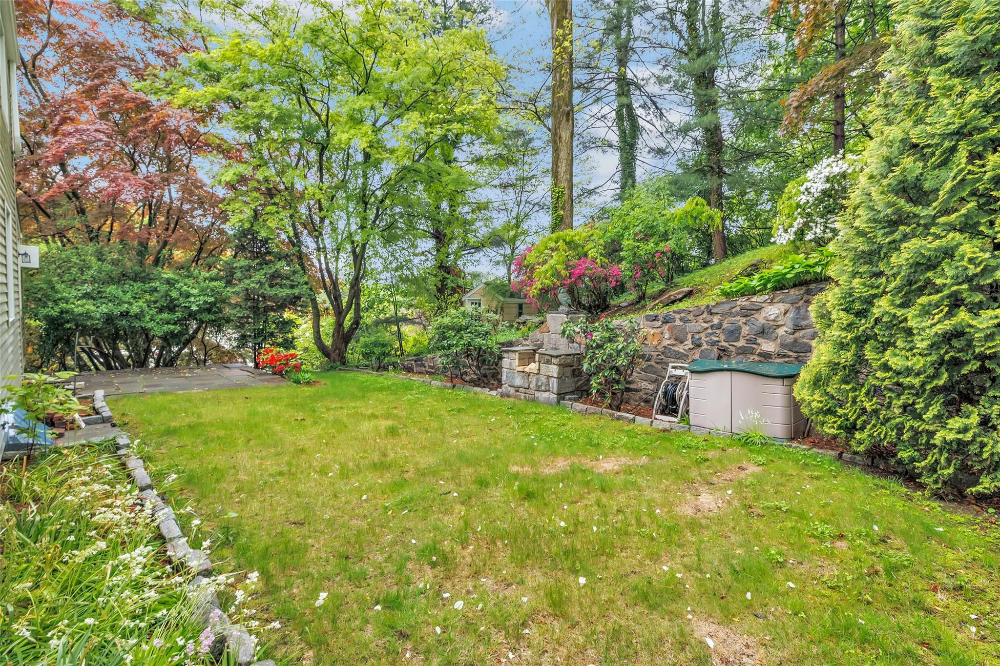 Single Family Richmond Hill  Out Of Area, NY 06854, MLS-863283-34