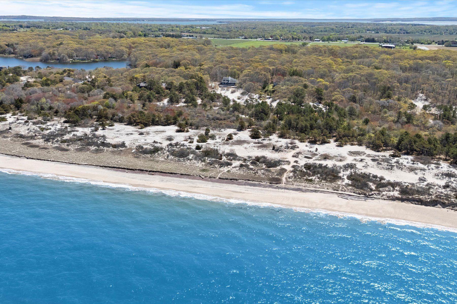 Single Family Soundview  Suffolk County, NY 11971, MLS-863292-18