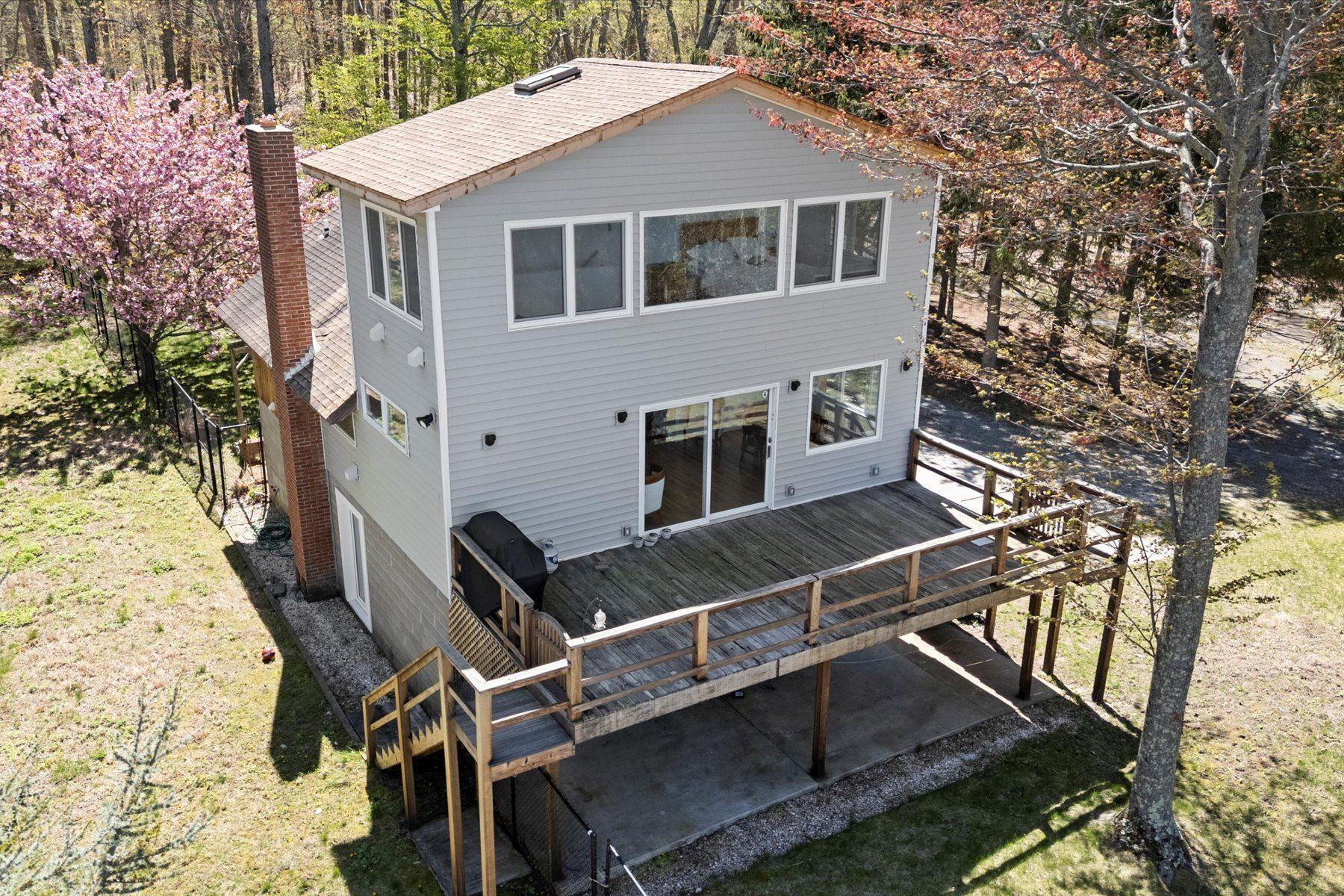 Single Family Soundview  Suffolk County, NY 11971, MLS-863292-8