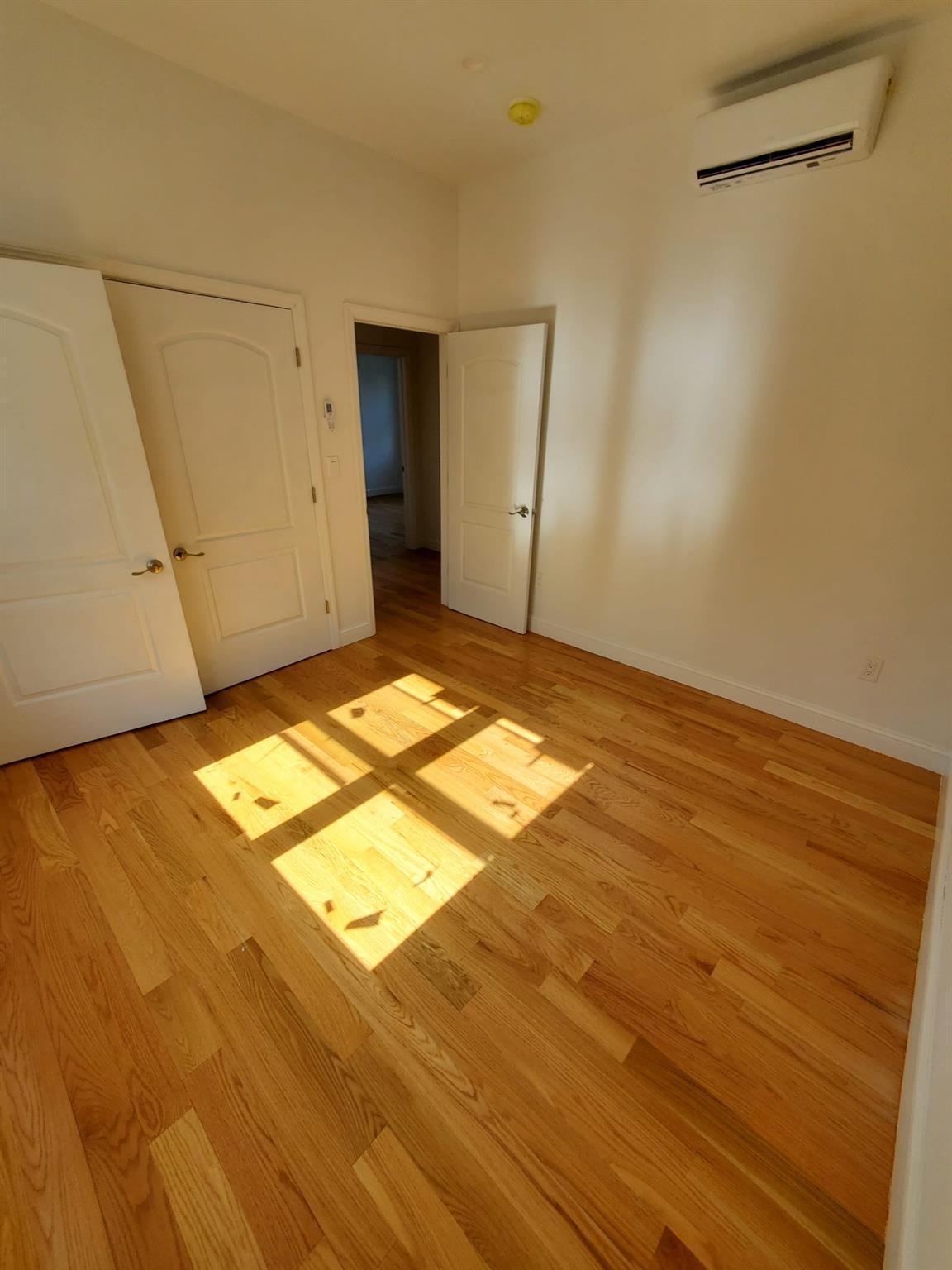Single Family Pinson Street  Queens, NY 11691, MLS-863294-7