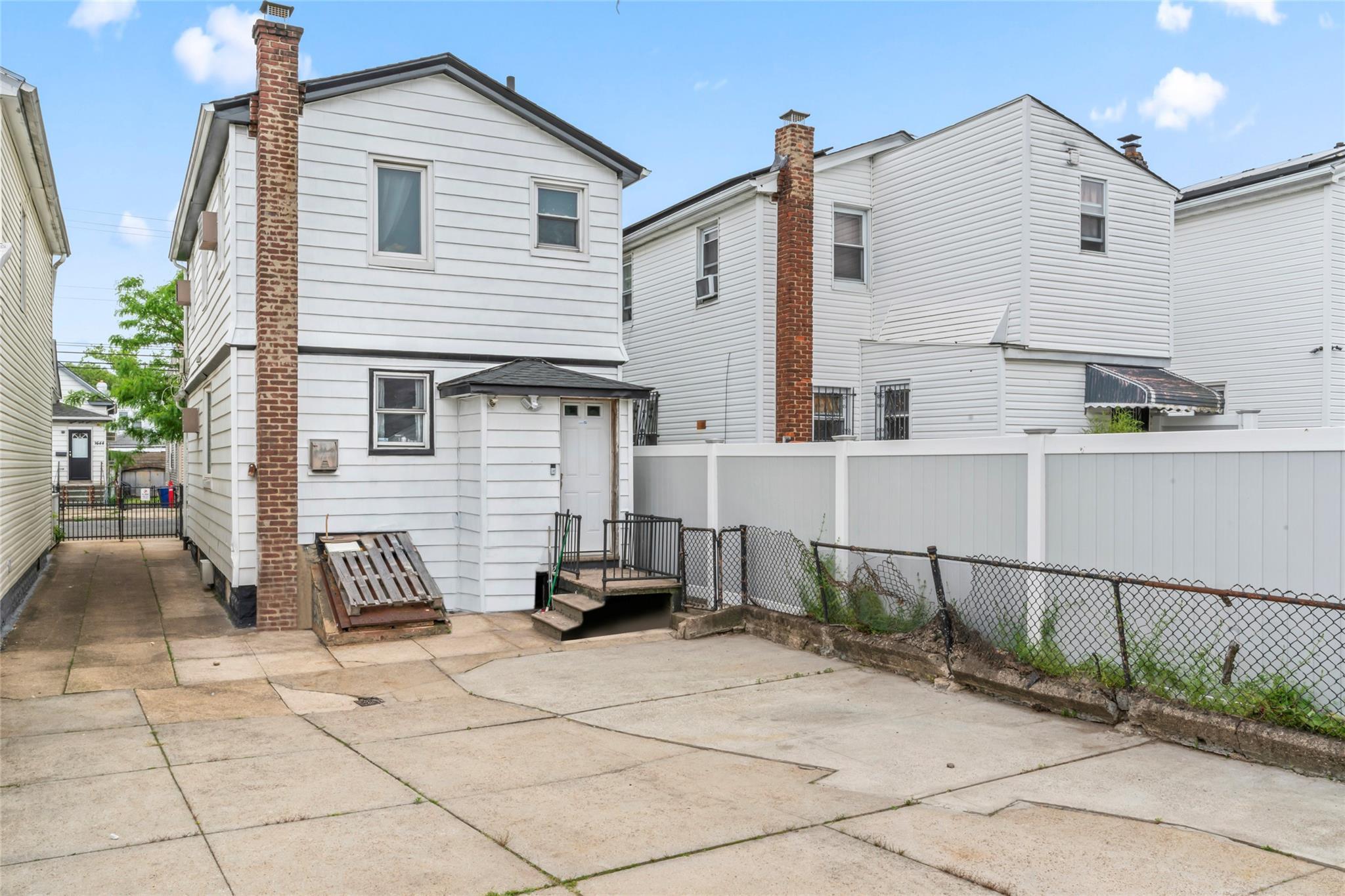 Single Family 95th  Brooklyn, NY 11236, MLS-863299-13