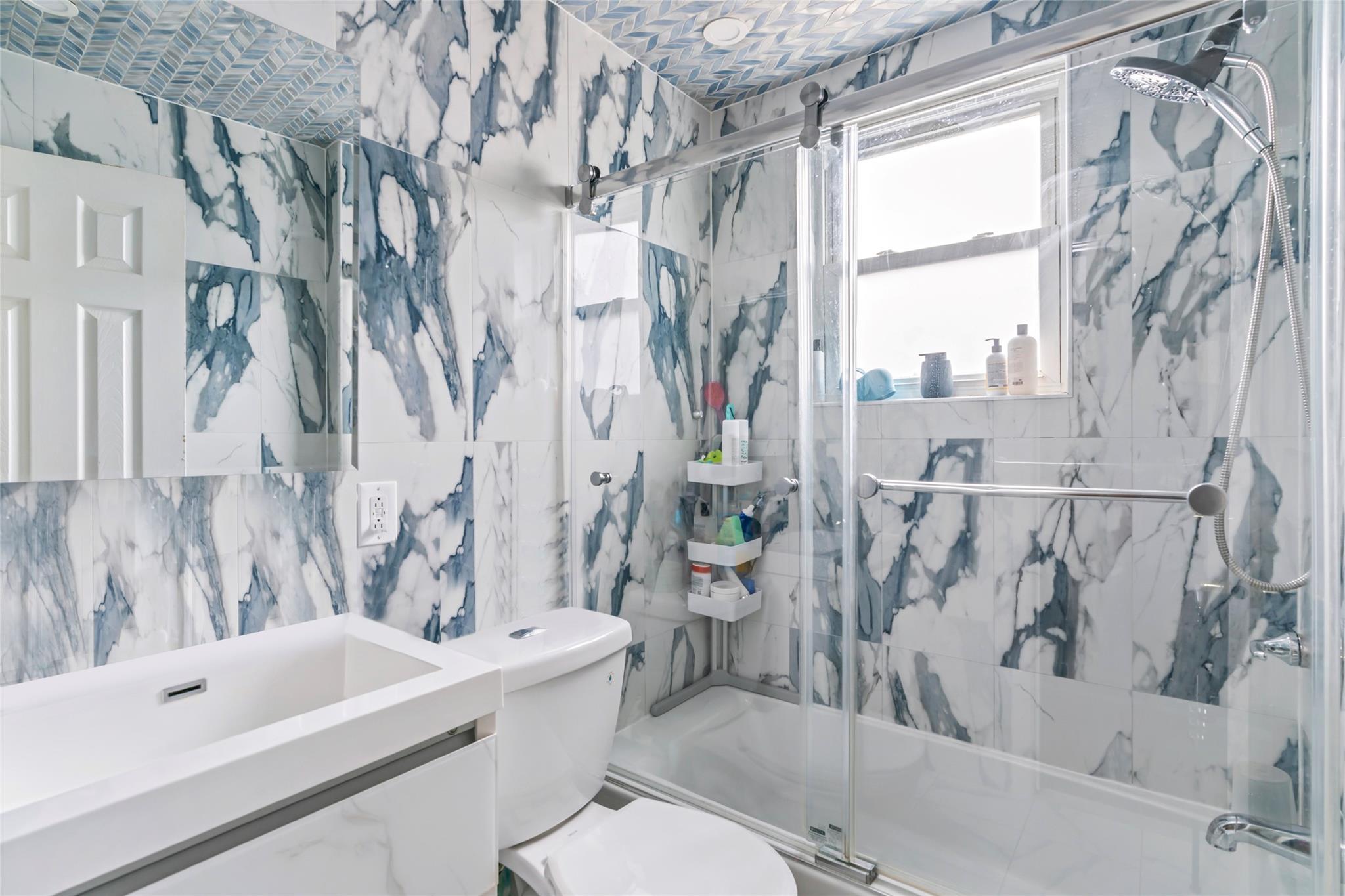 Single Family 95th  Brooklyn, NY 11236, MLS-863299-8