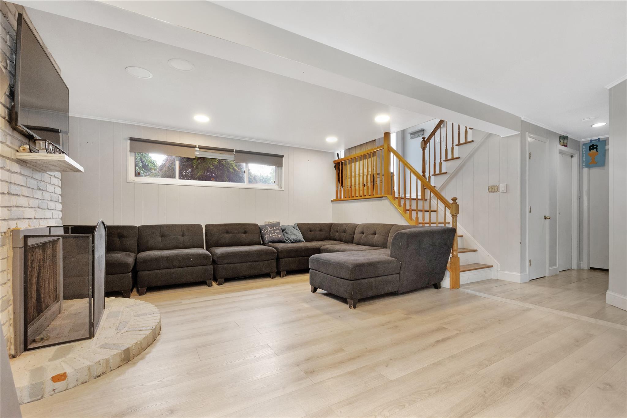 Single Family Evelyn  Nassau County, NY 11714, MLS-863324-17