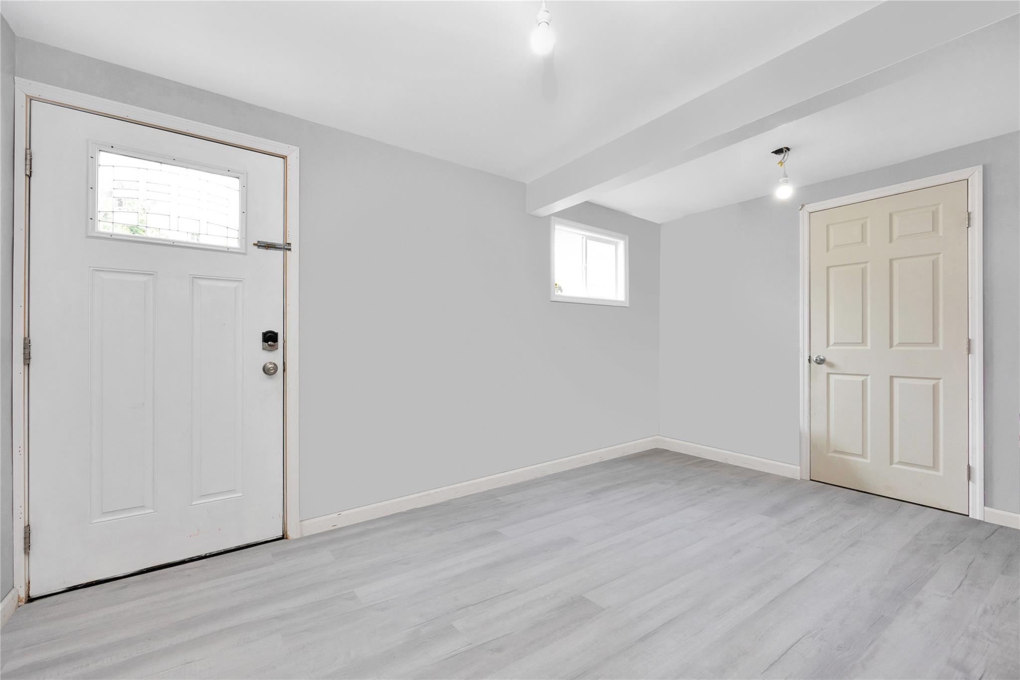 Single Family Evelyn  Nassau County, NY 11714, MLS-863324-22