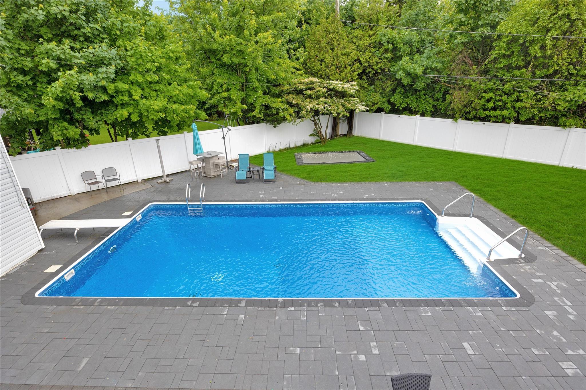 Single Family Evelyn  Nassau County, NY 11714, MLS-863324-28
