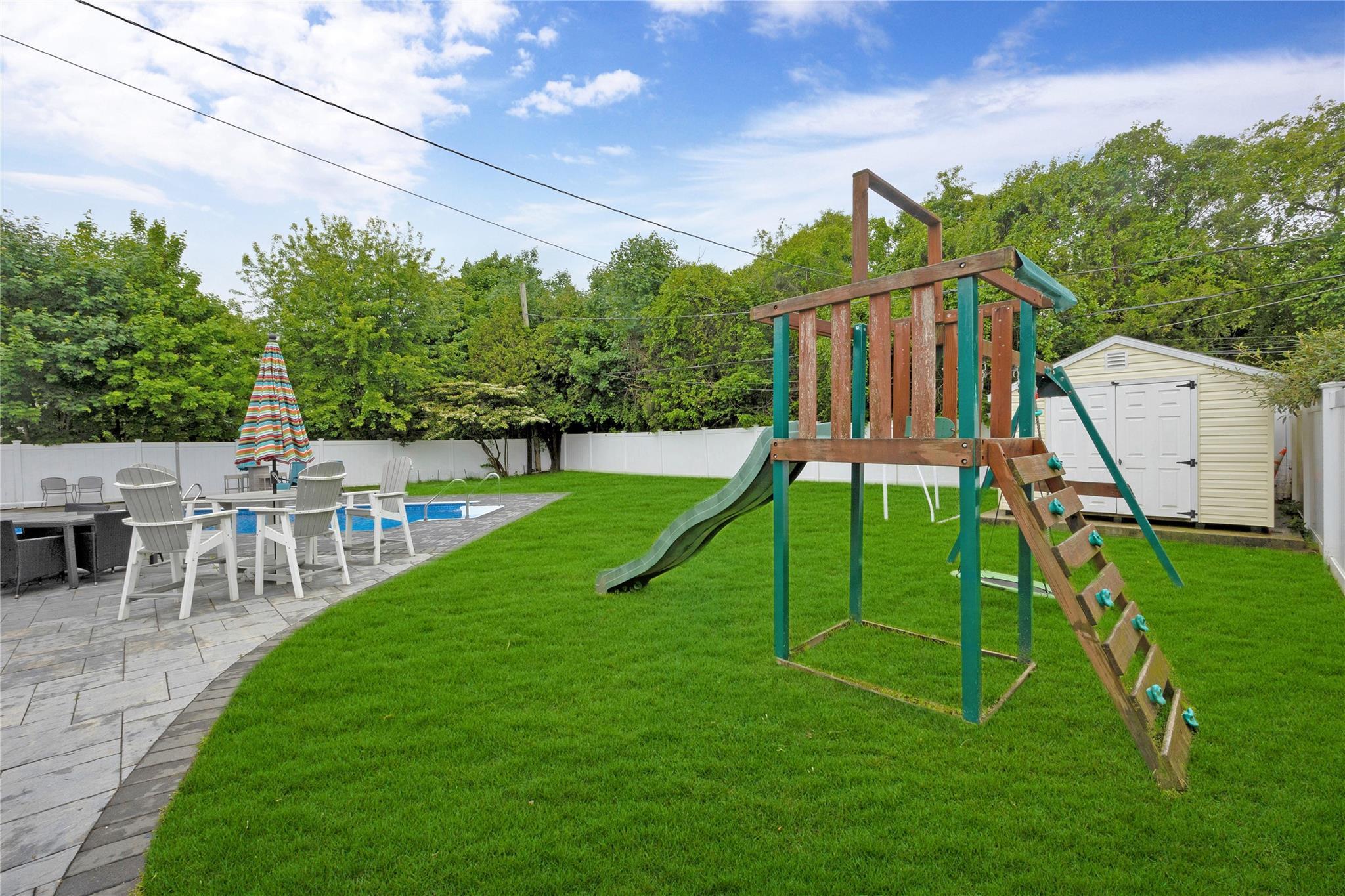 Single Family Evelyn  Nassau County, NY 11714, MLS-863324-30