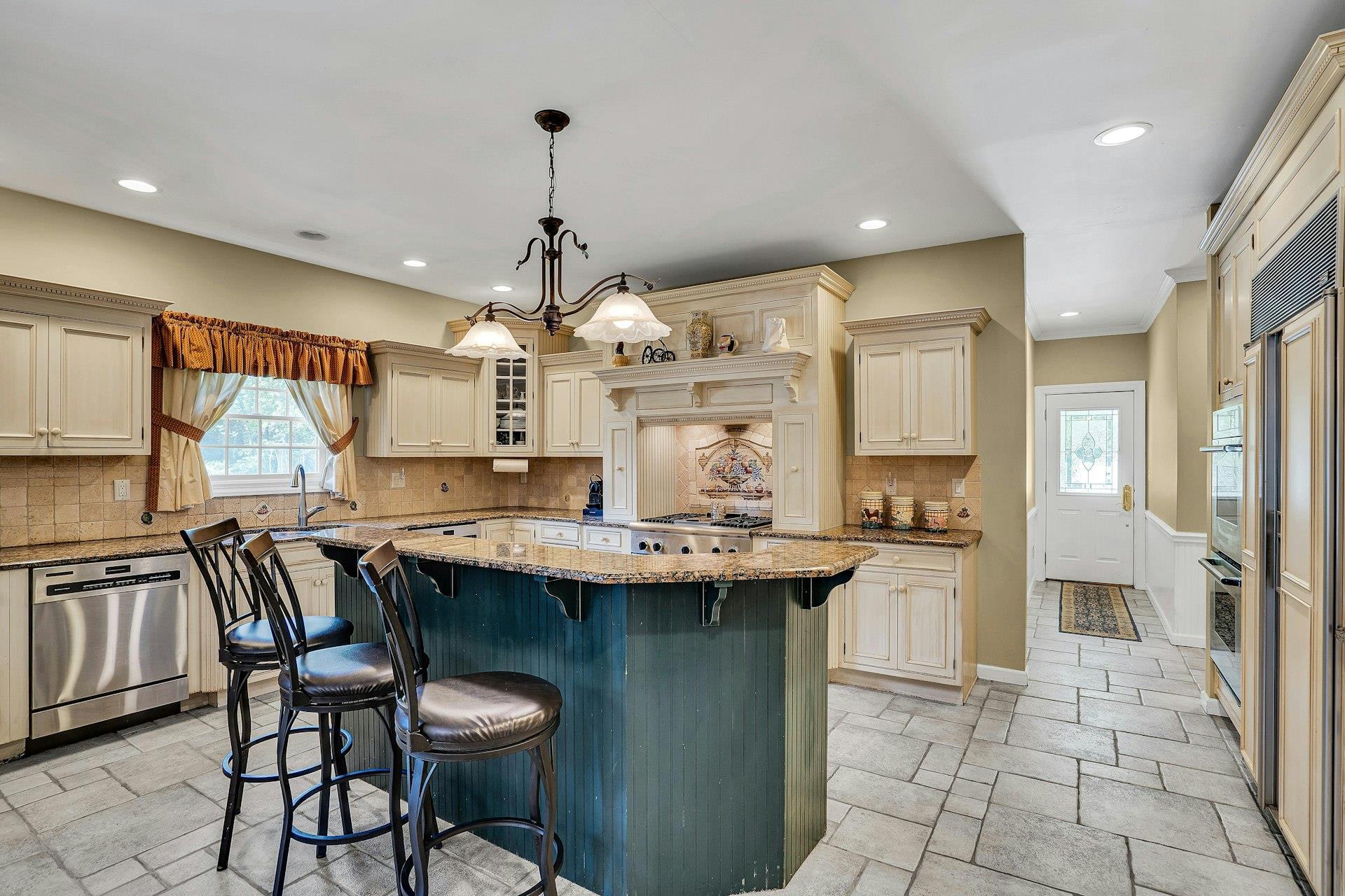 Single Family Seneca  Suffolk County, NY 11746, MLS-863332-17