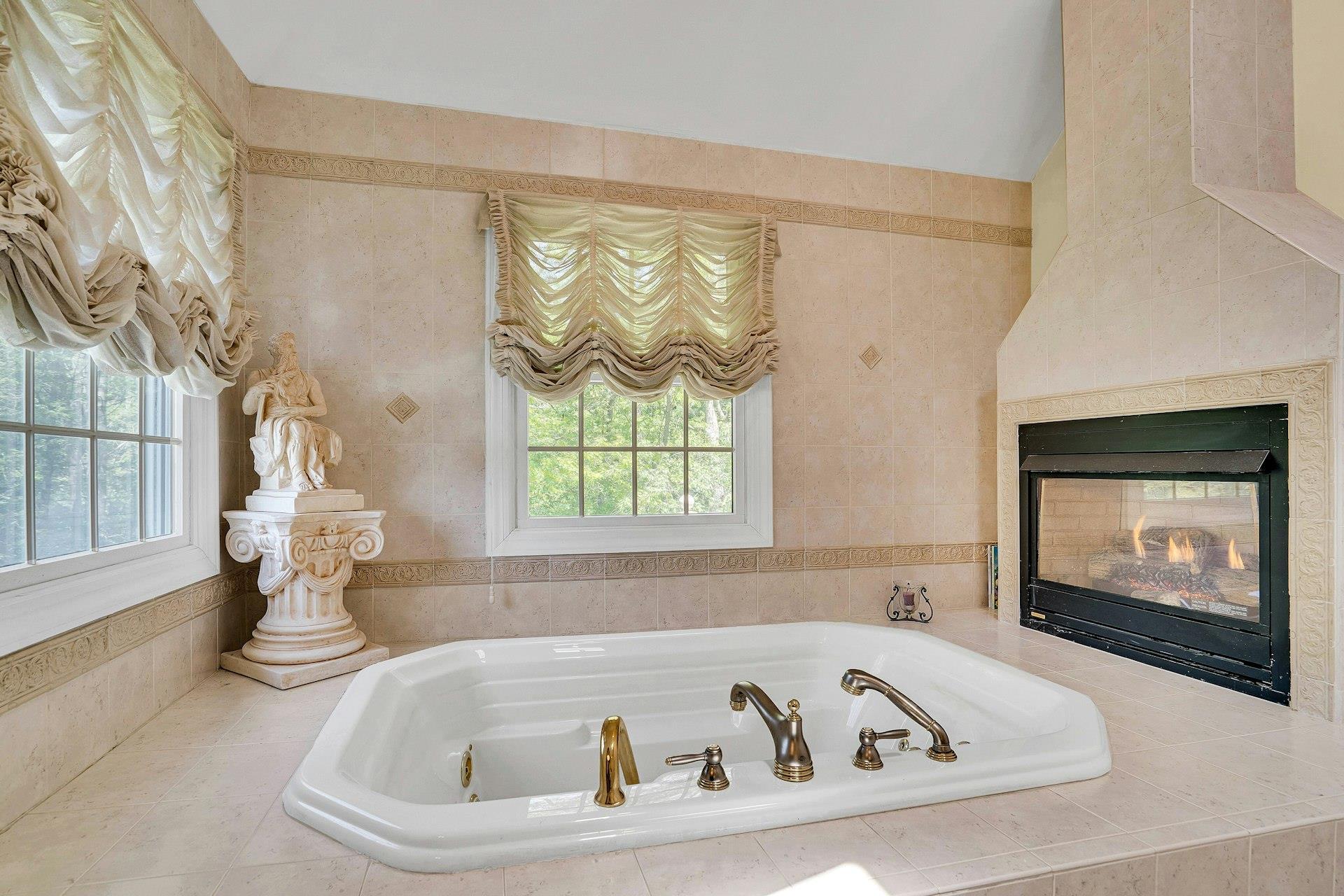 Single Family Seneca  Suffolk County, NY 11746, MLS-863332-26