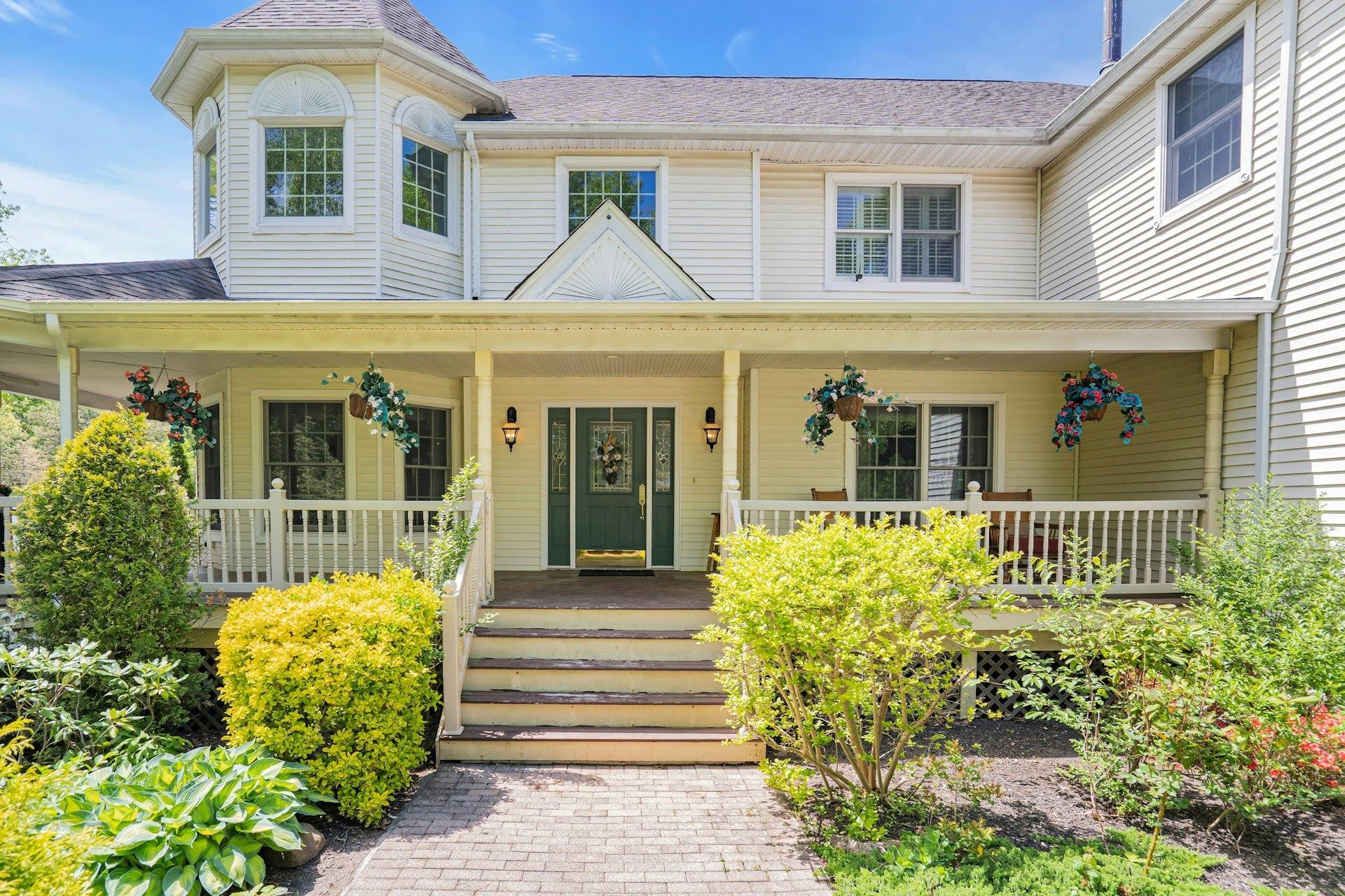 Single Family Seneca  Suffolk County, NY 11746, MLS-863332-3