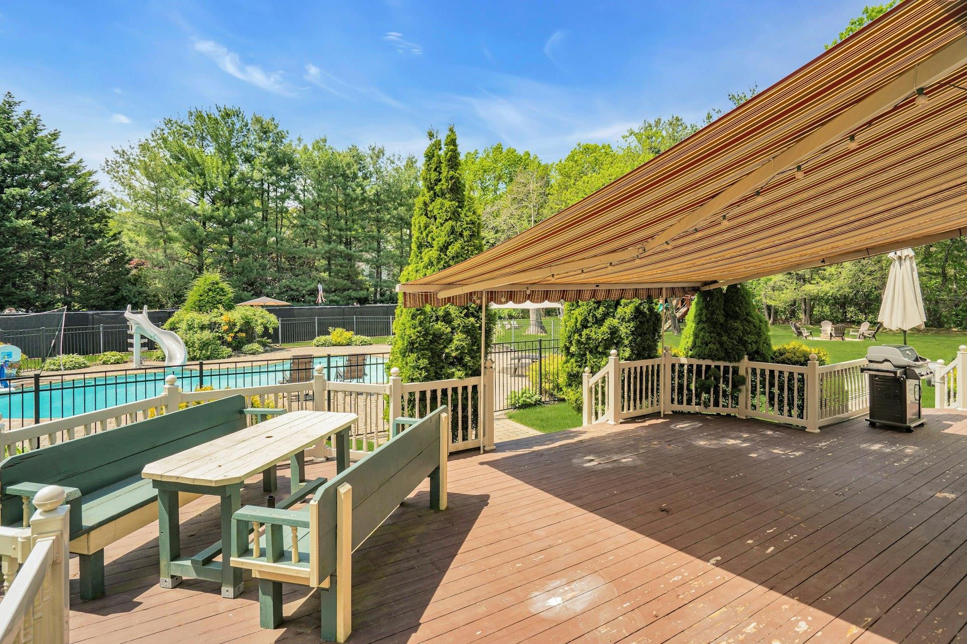 Single Family Seneca  Suffolk County, NY 11746, MLS-863332-39