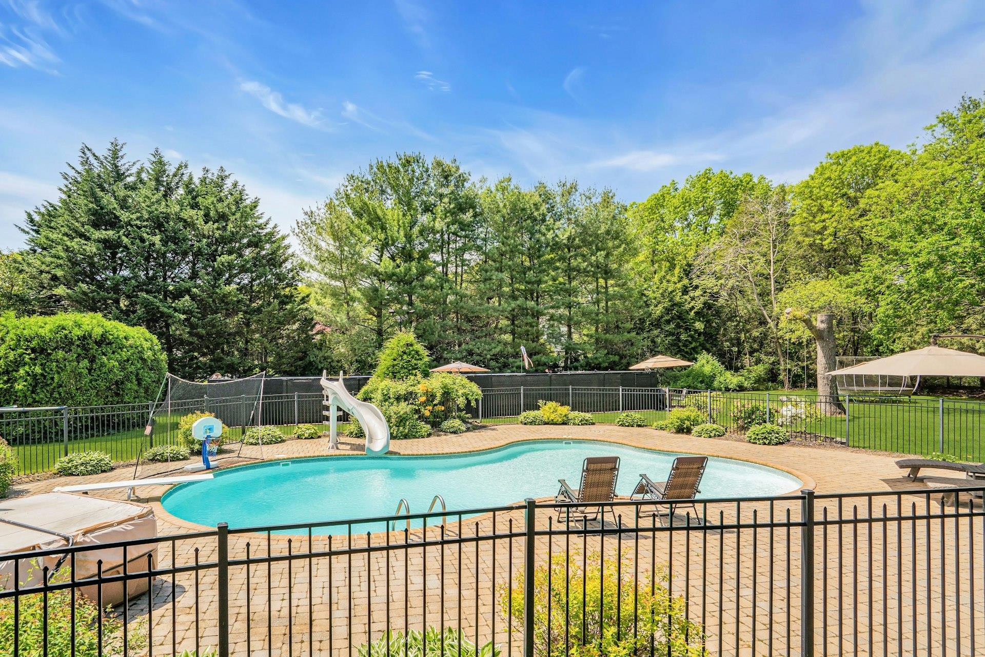 Single Family Seneca  Suffolk County, NY 11746, MLS-863332-41