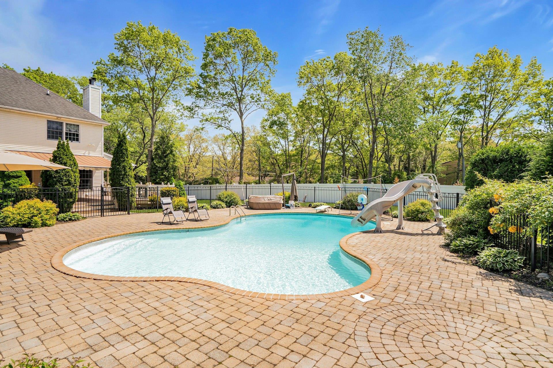 Single Family Seneca  Suffolk County, NY 11746, MLS-863332-46