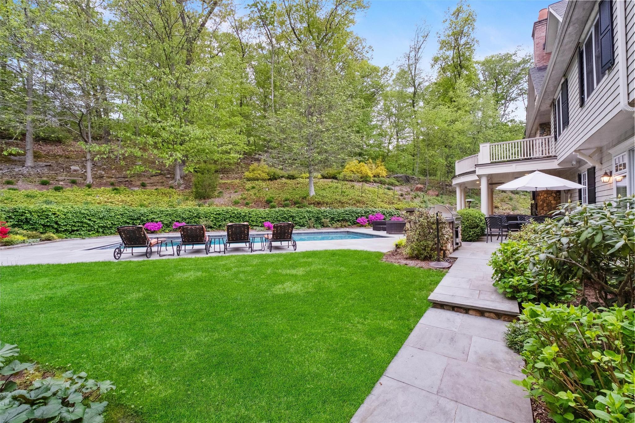 Single Family Ridgeview  Westchester County, NY 10504, MLS-863350-27