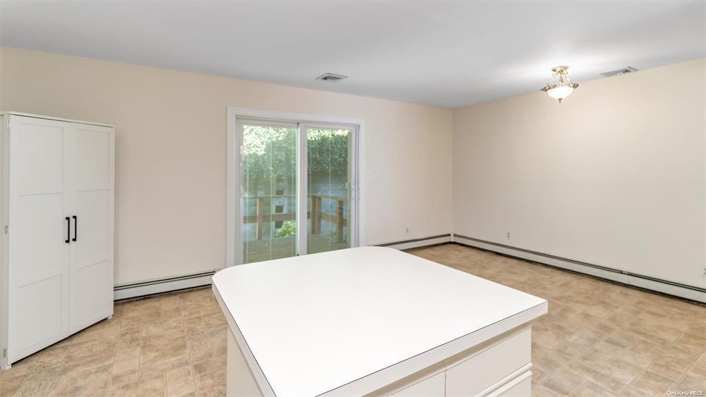Single Family Herb Hill  Nassau County, NY 11542, MLS-863369-11