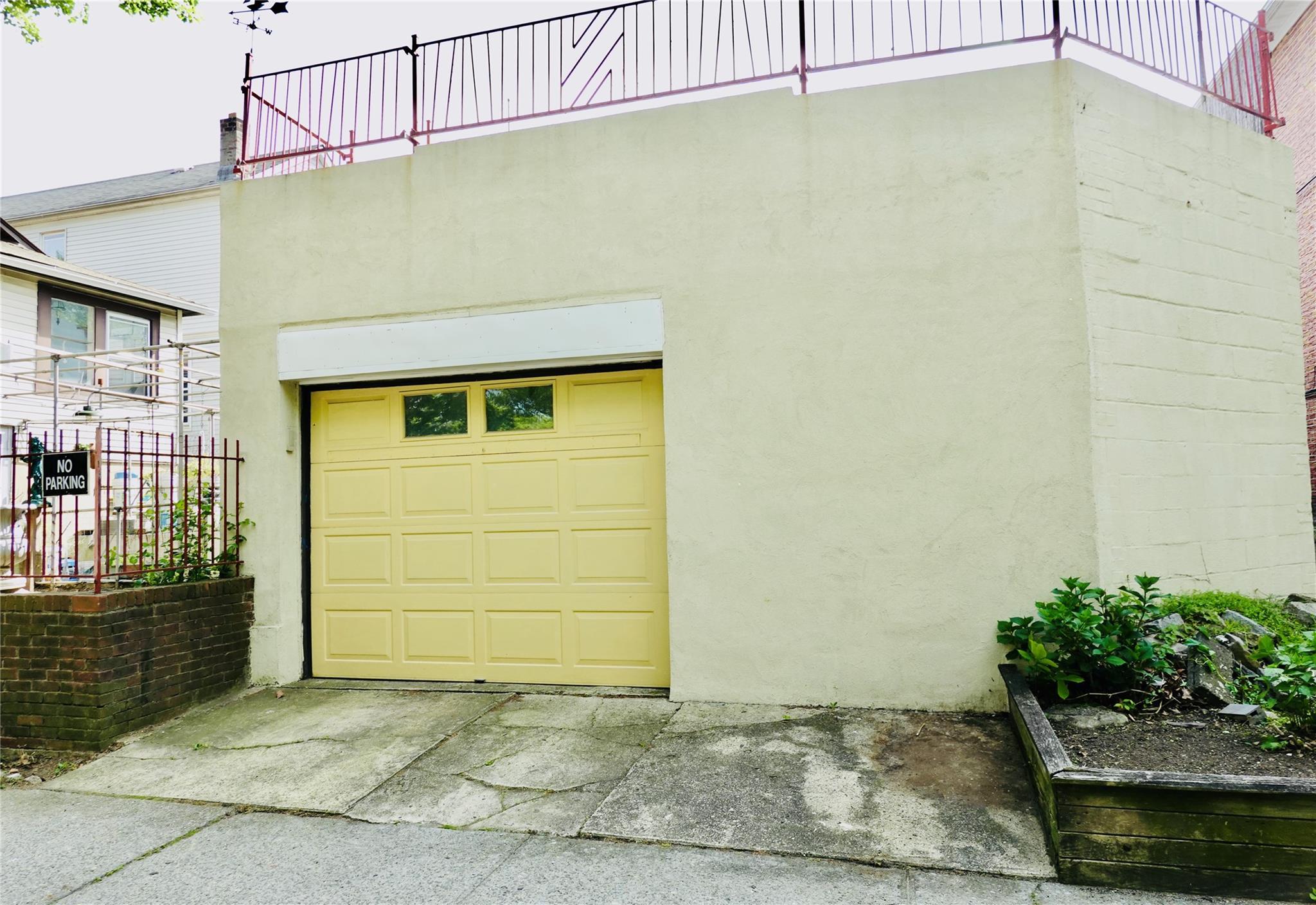 Single Family Barkley  Bronx, NY 10465, MLS-863380-22