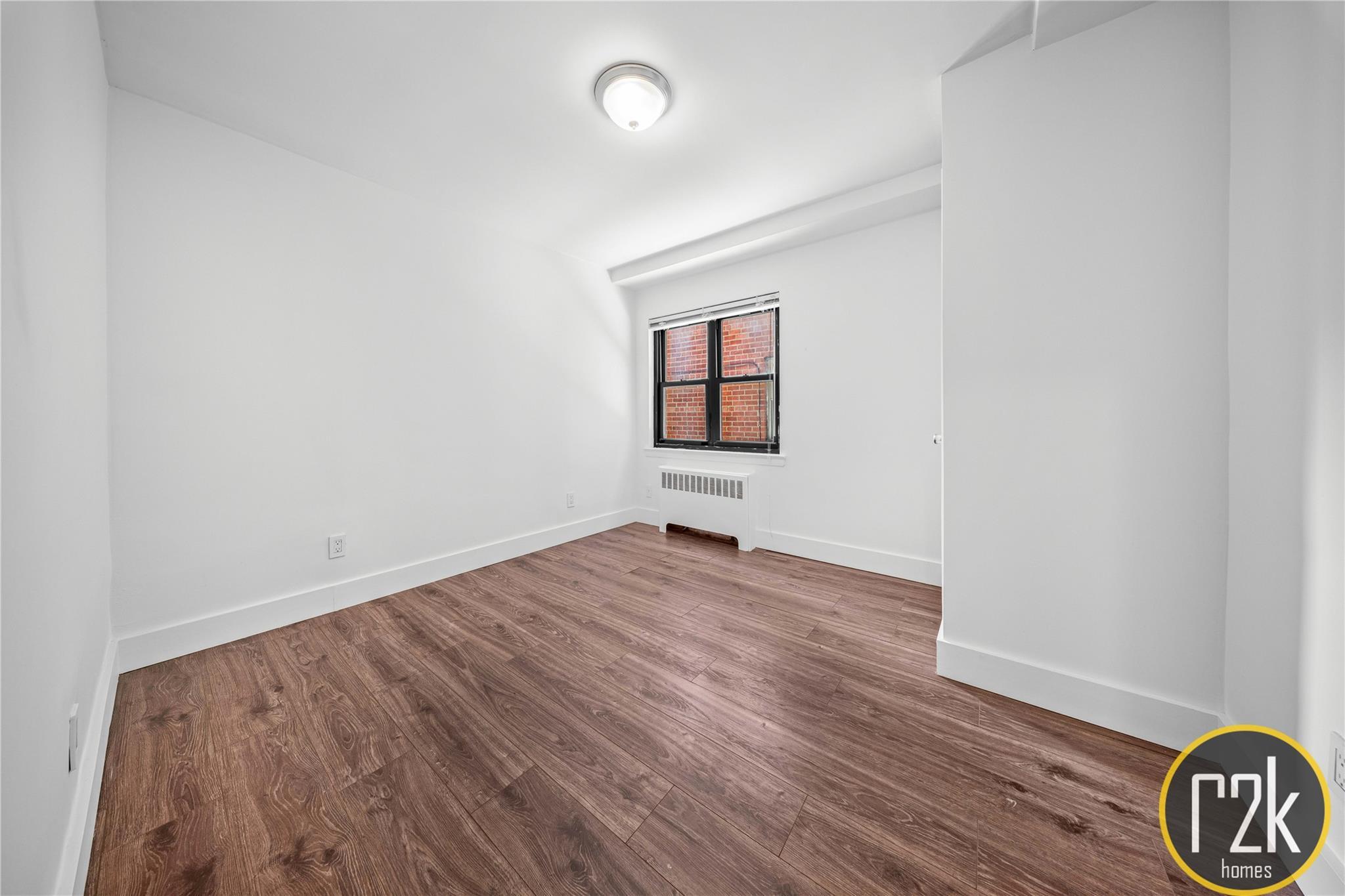 Single Family 75  Queens, NY 11370, MLS-863387-15