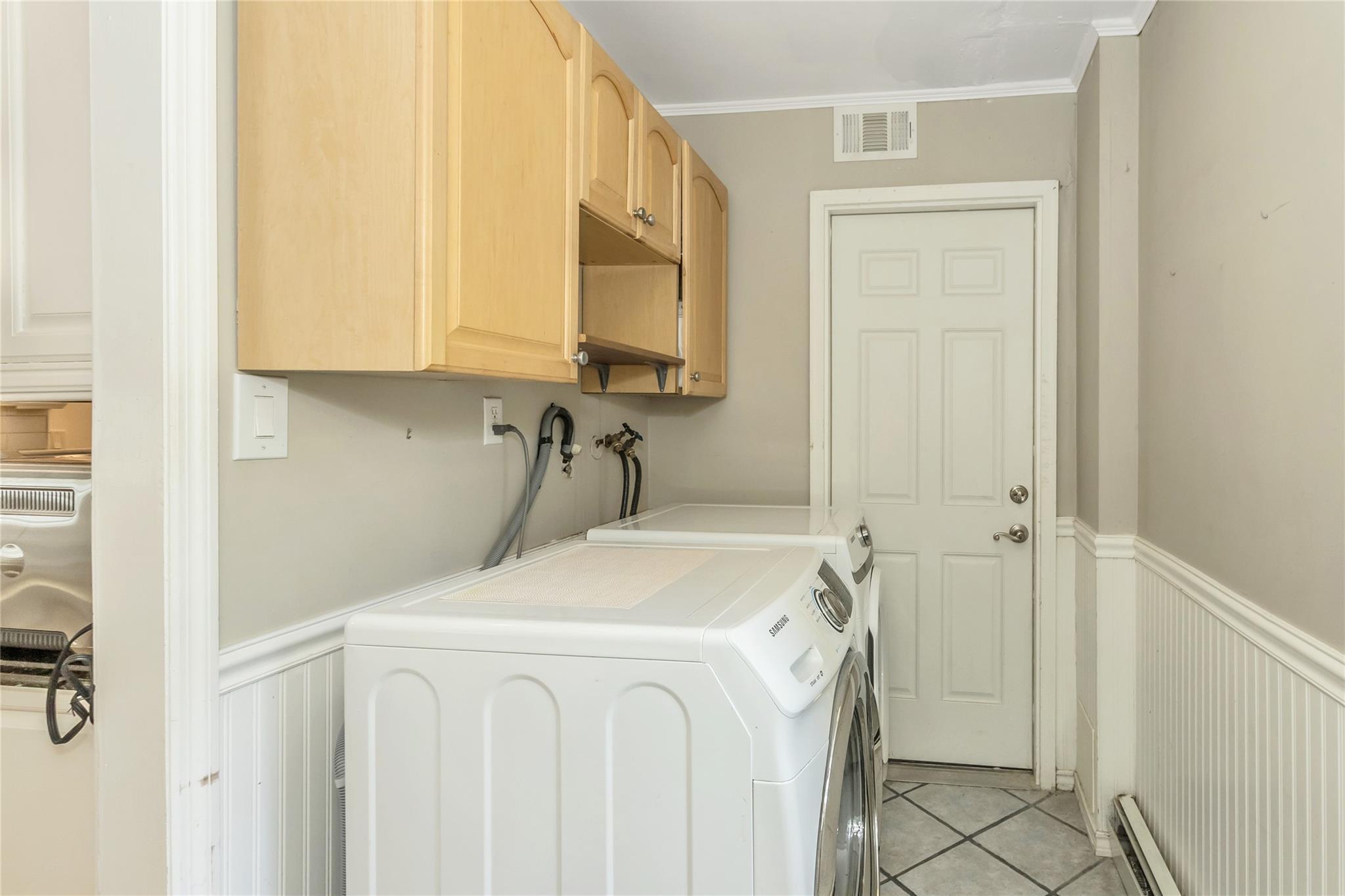 Single Family 3rd  Suffolk County, NY 11731, MLS-863434-14