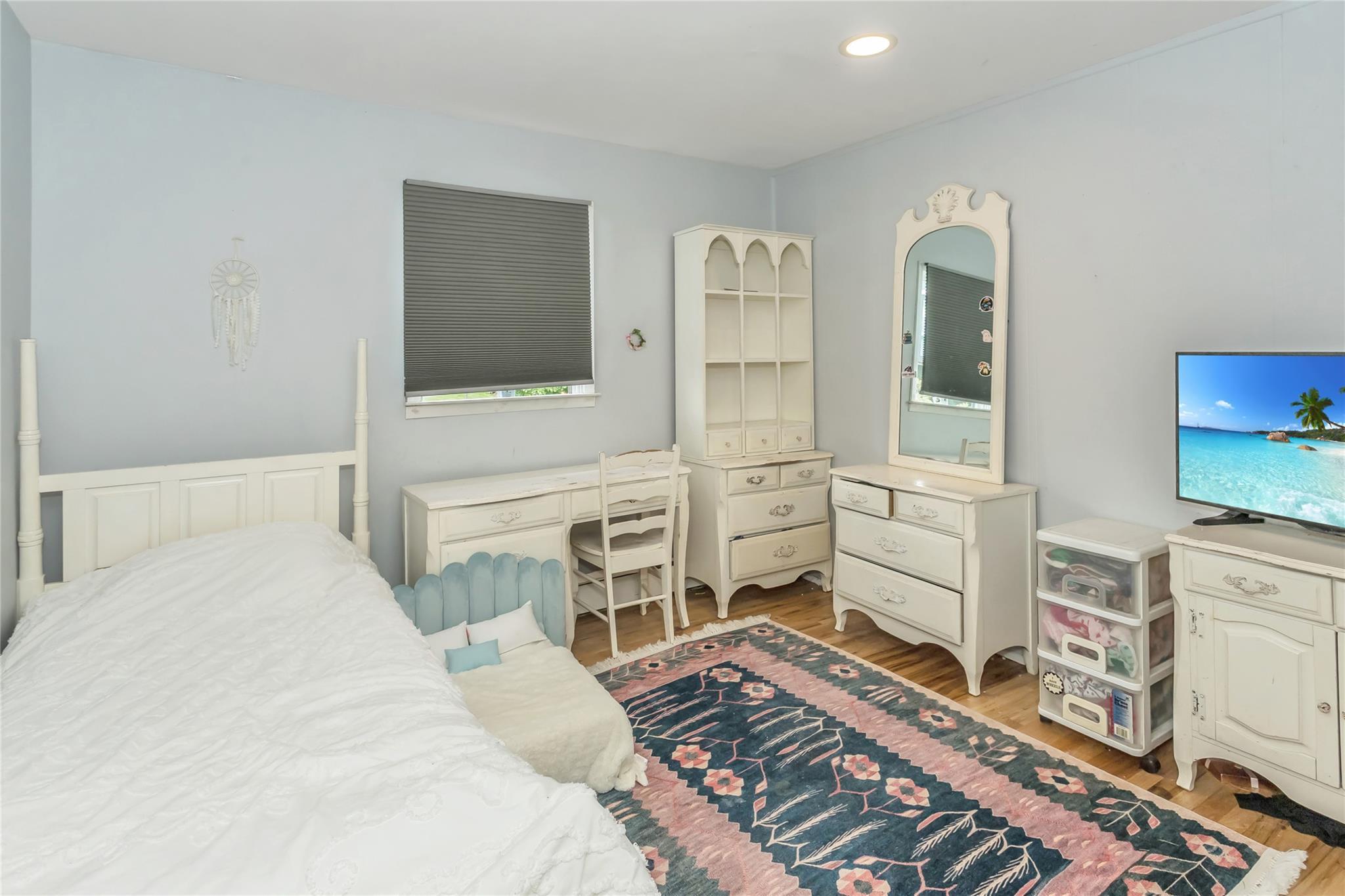 Single Family 3rd  Suffolk County, NY 11731, MLS-863434-18