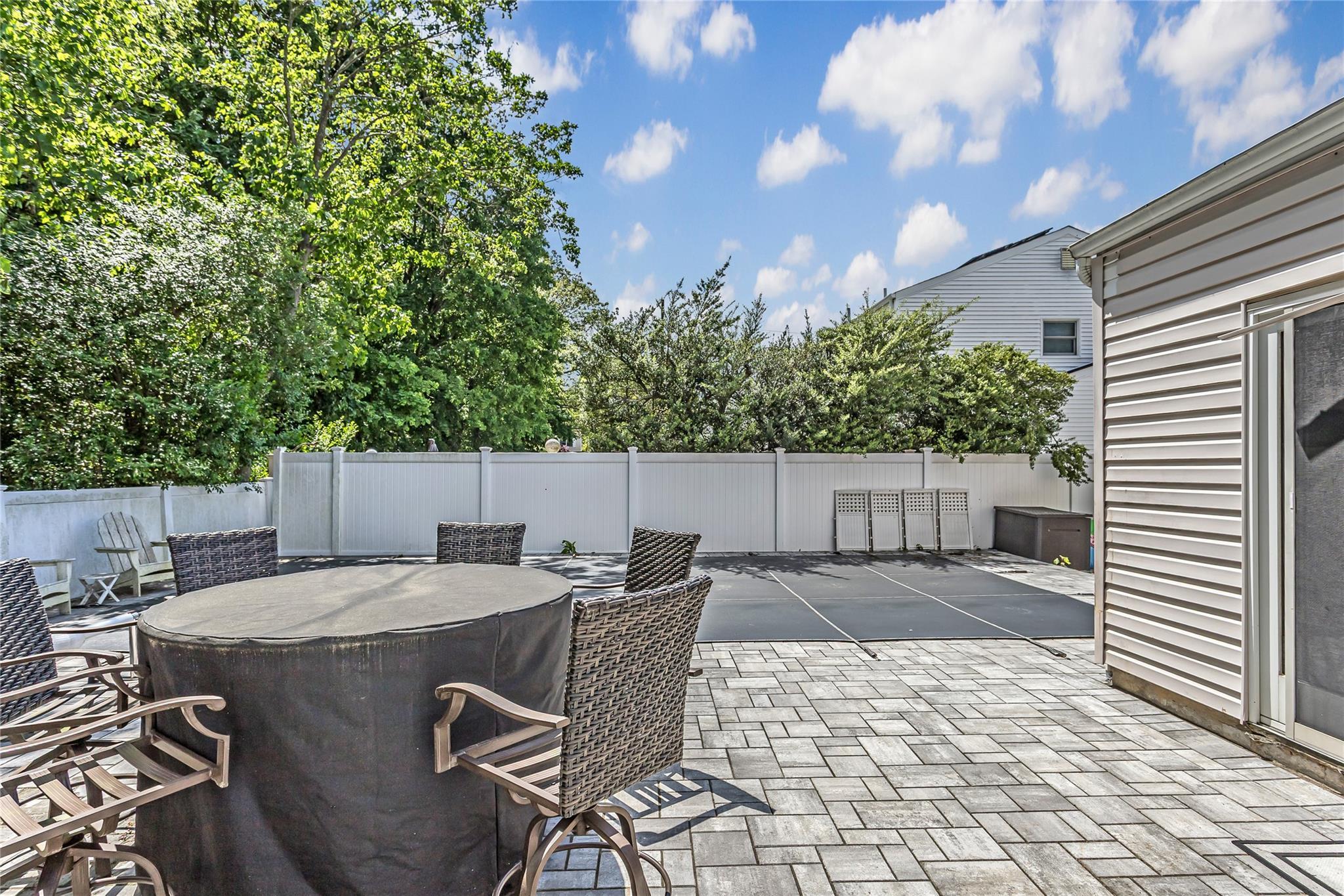 Single Family 3rd  Suffolk County, NY 11731, MLS-863434-24