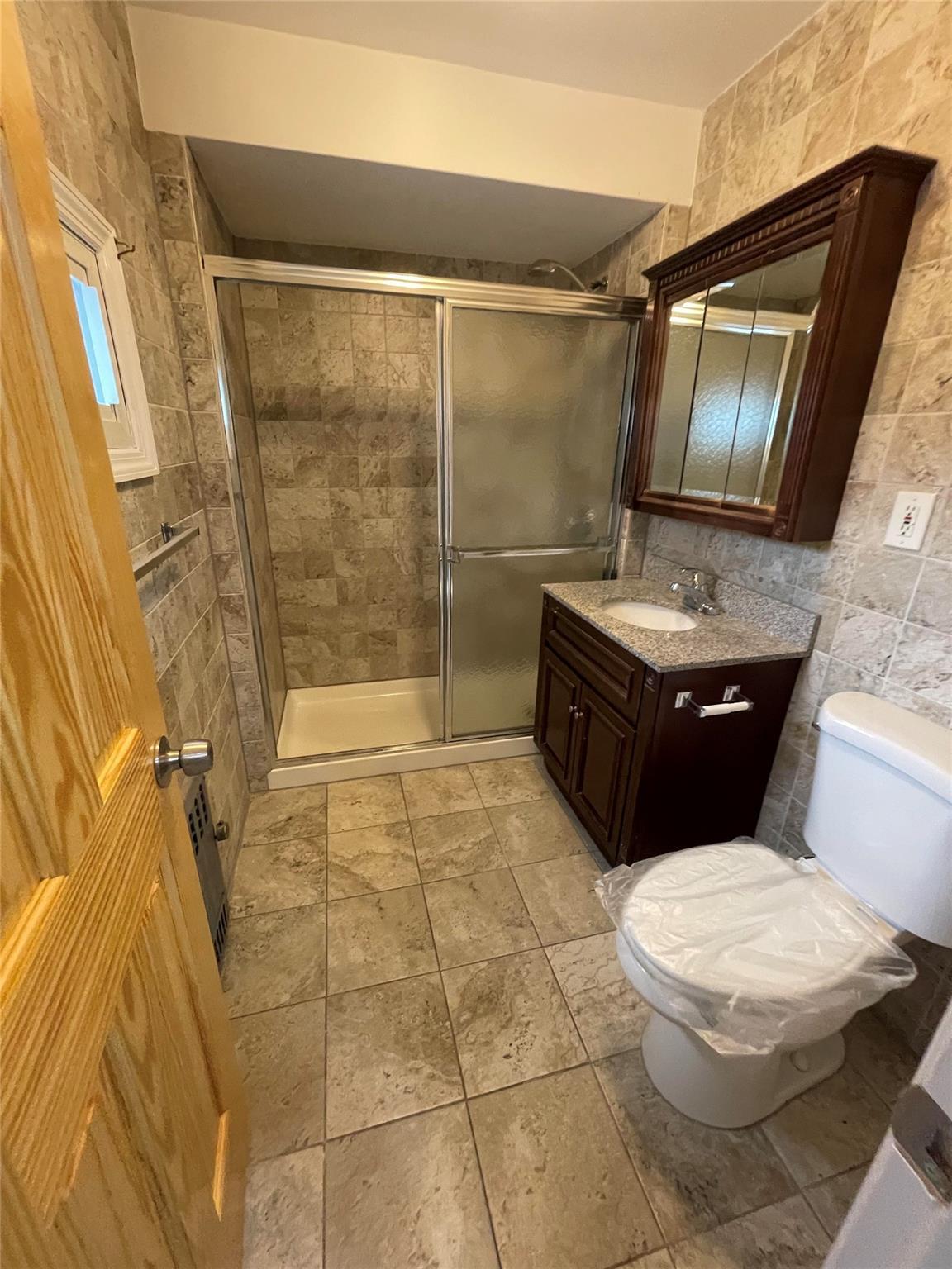 Single Family Nurge  Queens, NY 11378, MLS-863447-12