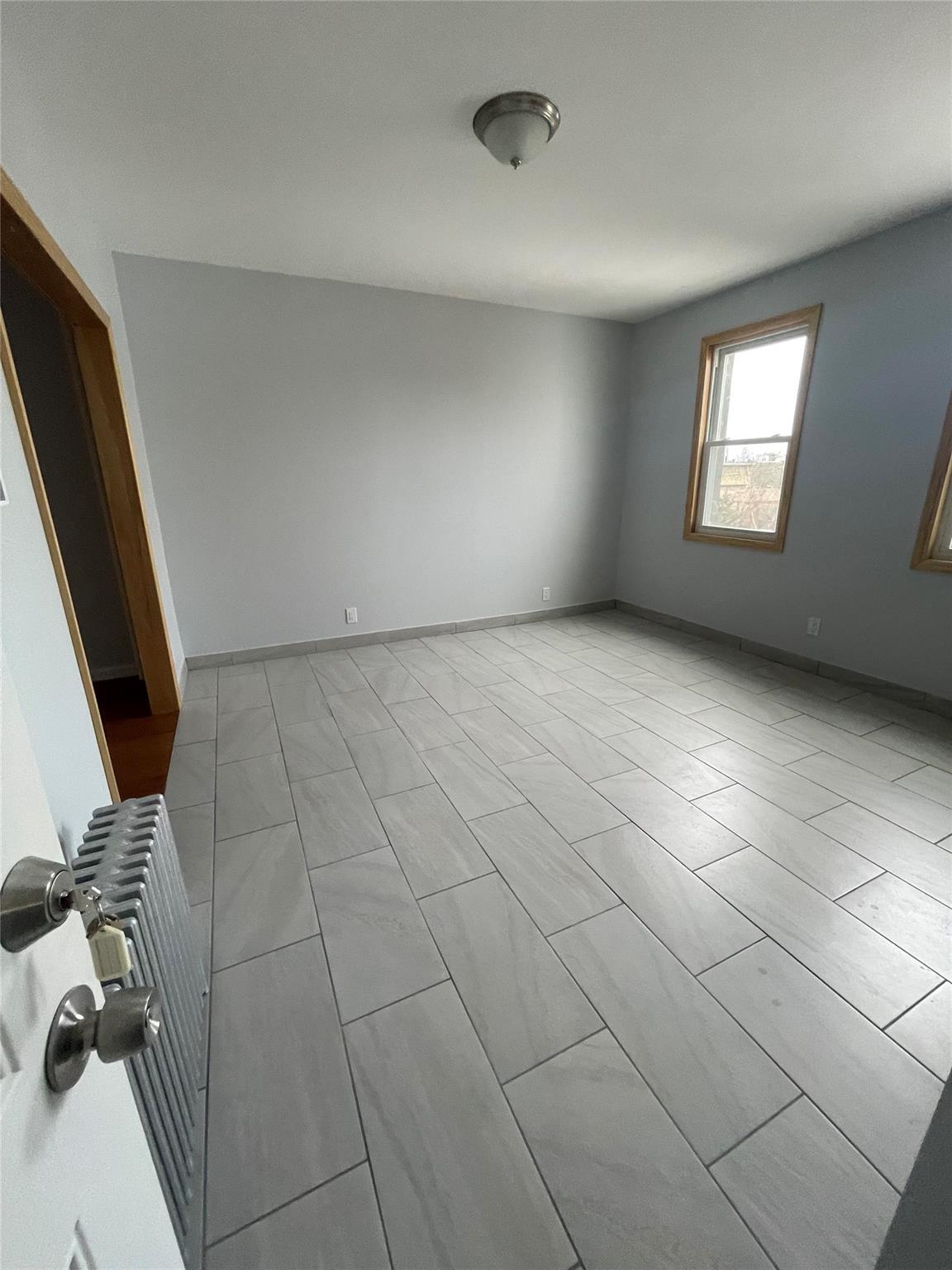 Single Family Nurge  Queens, NY 11378, MLS-863447-4