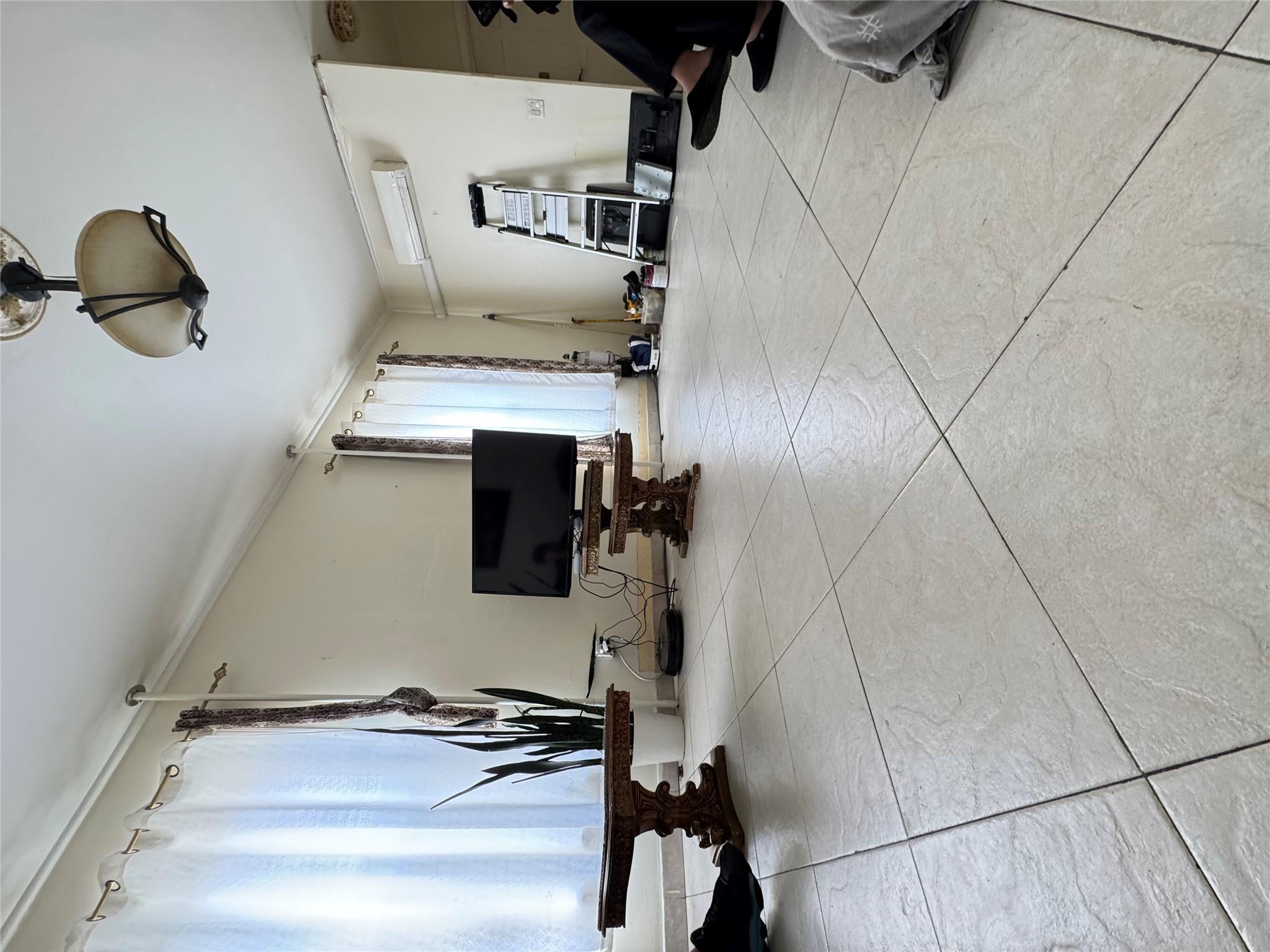 Single Family 38th  Queens, NY 11101, MLS-863451-3