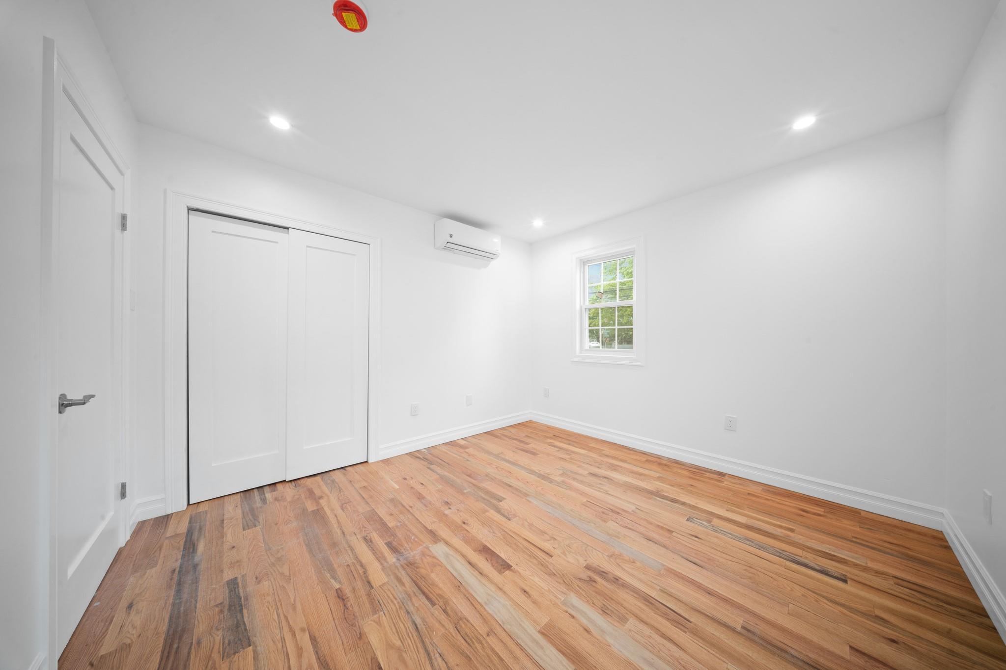 Single Family Farmers  Queens, NY 11434, MLS-863470-10
