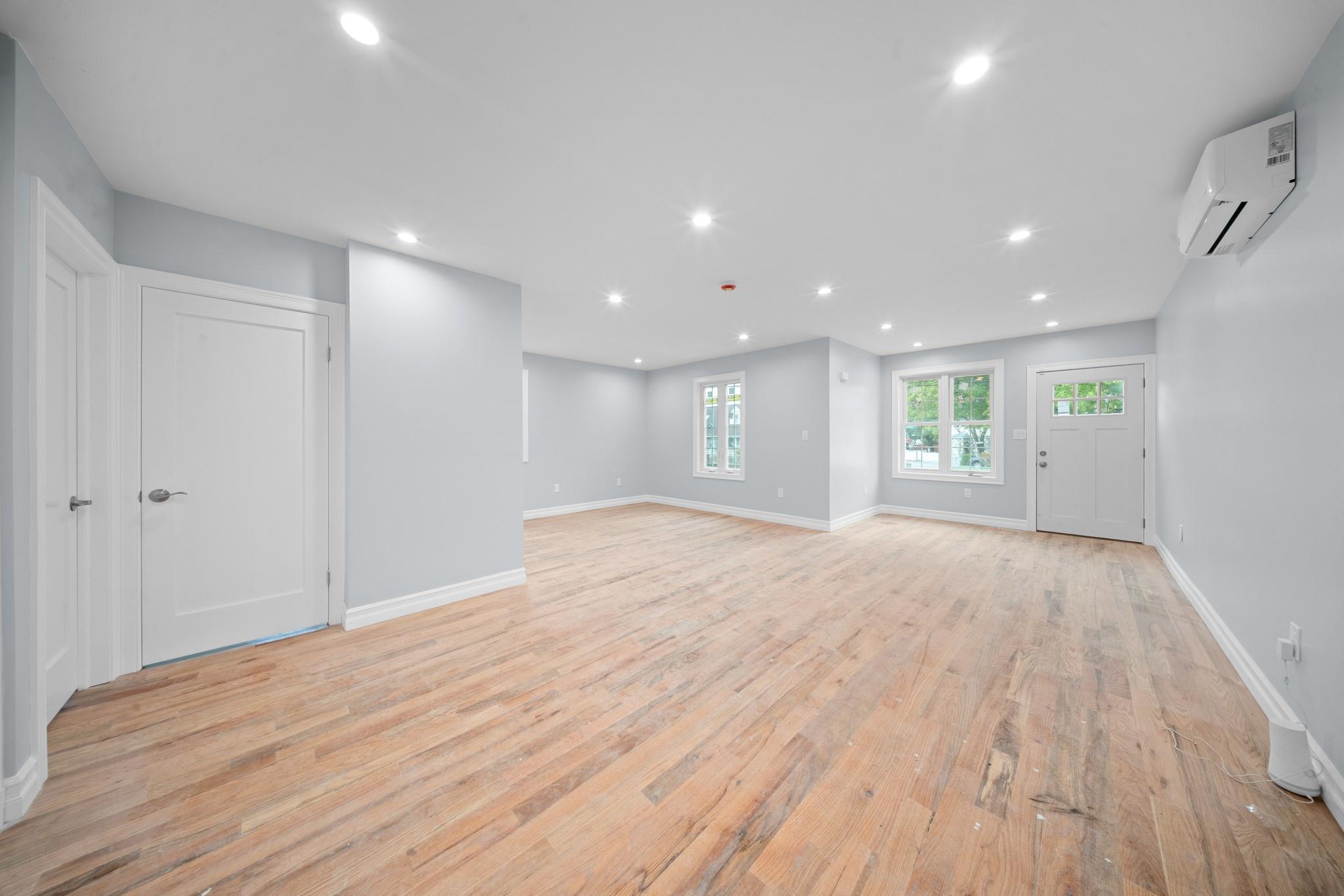 Single Family Farmers  Queens, NY 11434, MLS-863470-4