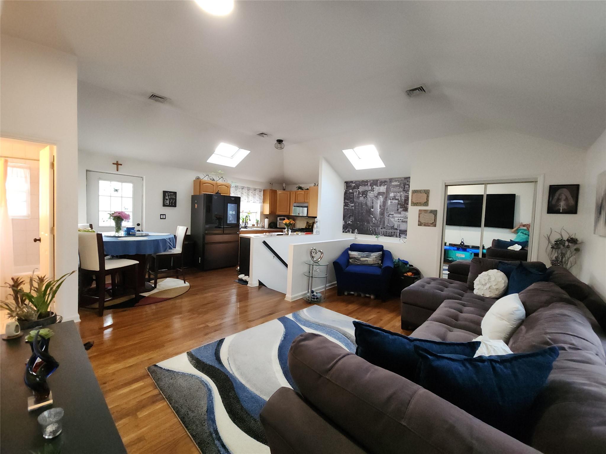 Single Family Longstreet  Bronx, NY 10465, MLS-863471-24