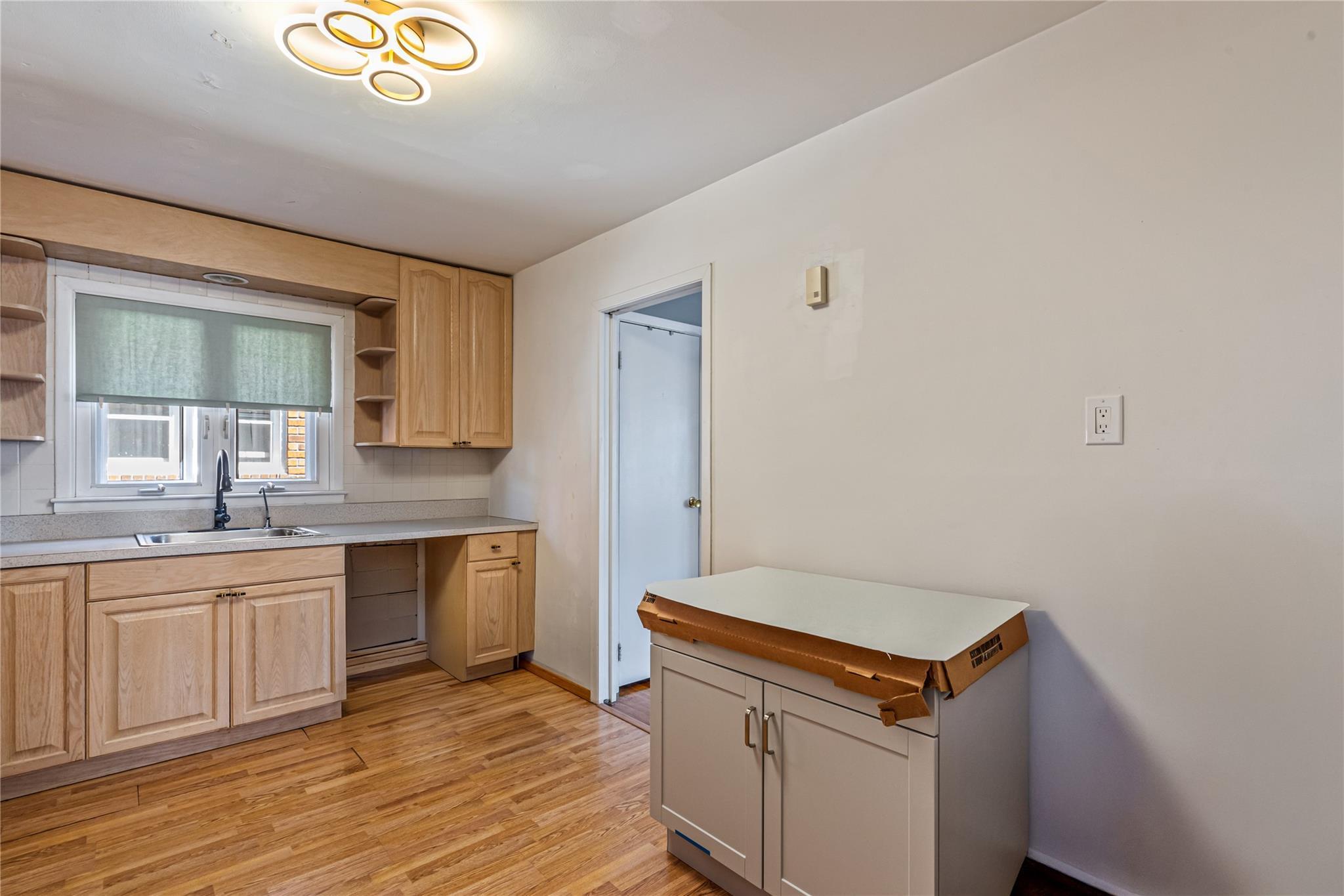 Single Family 25th  Queens, NY 11354, MLS-863488-4