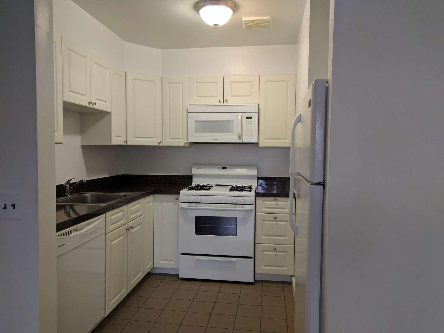 Single Family Sylvan  Bronx, NY 10471, MLS-863517-4