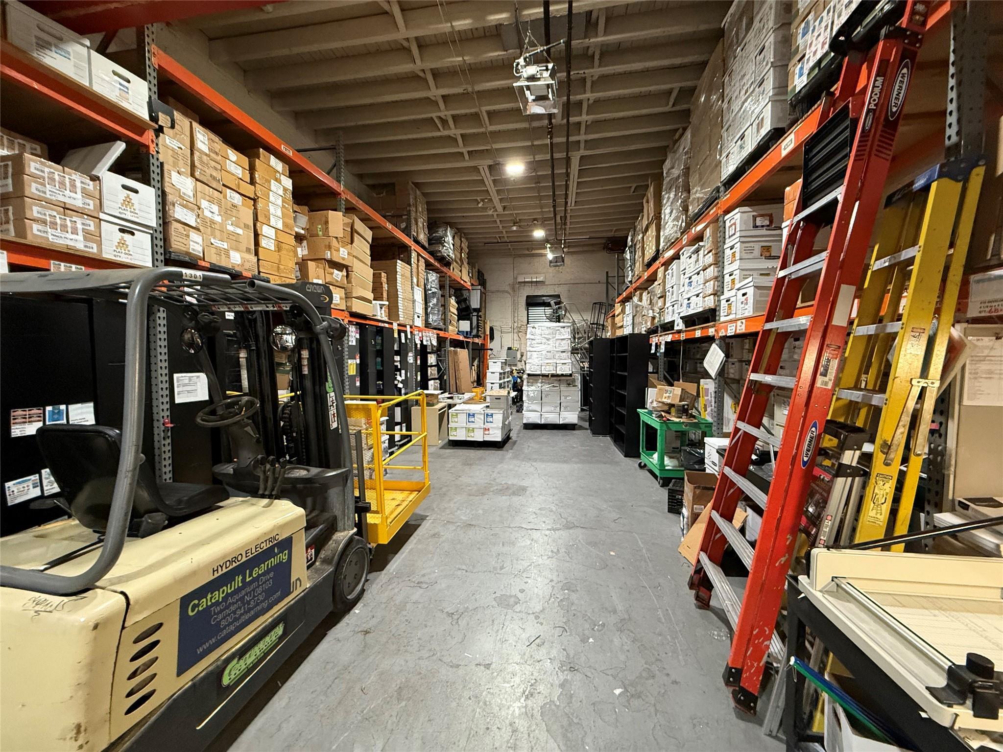Commercial Sale Hull  Brooklyn, NY 11233, MLS-863573-10