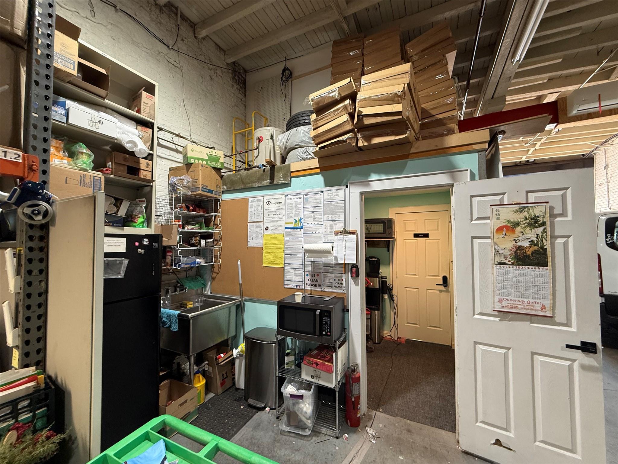 Commercial Sale Hull  Brooklyn, NY 11233, MLS-863573-4